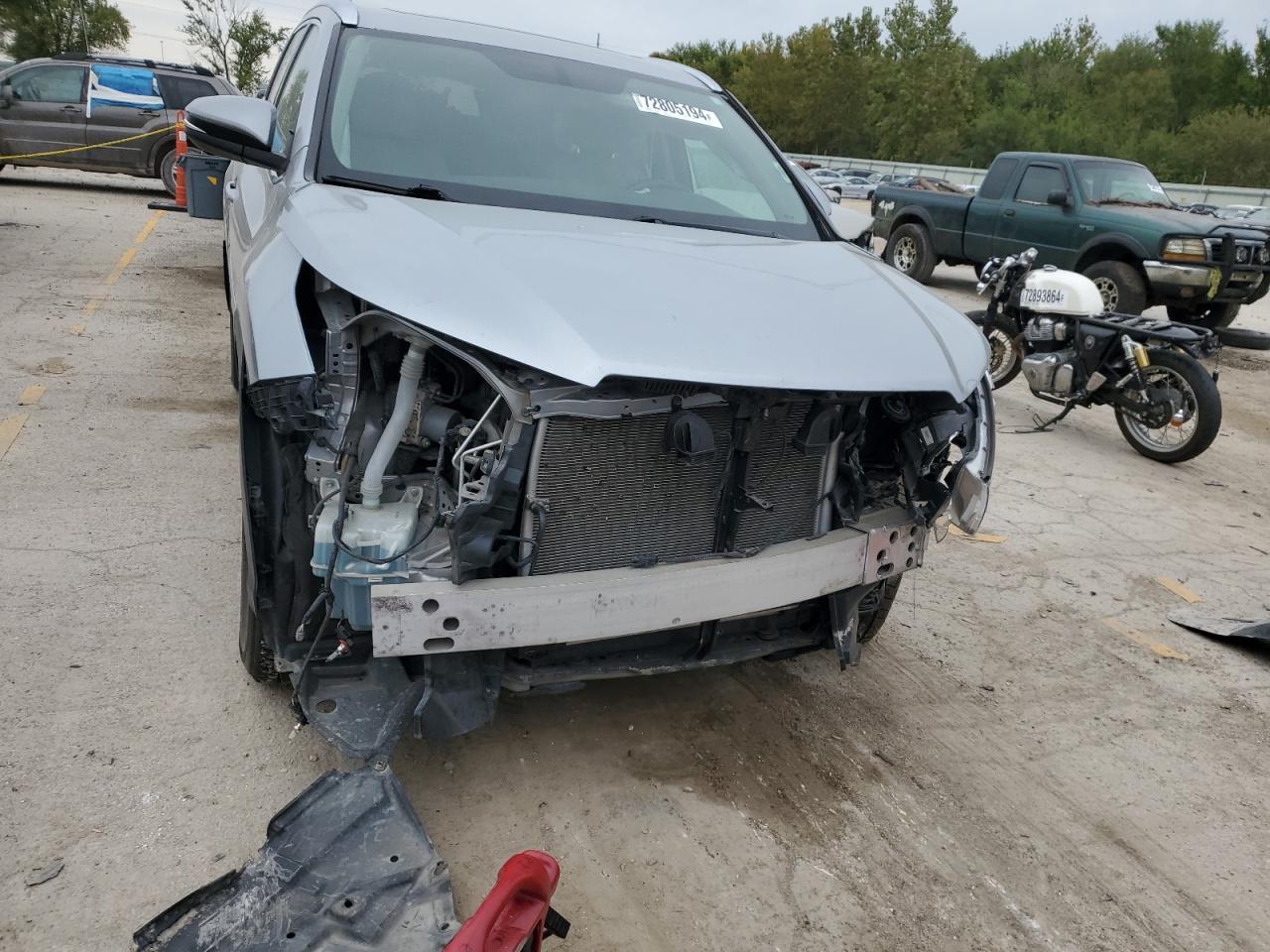 2015 Toyota Highlander Xle Silver vin: 5TDJKRFH0FS112982