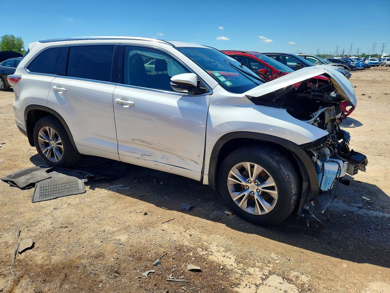 2015 Toyota Highlander Xle White vin: 5TDJKRFH0FS115011