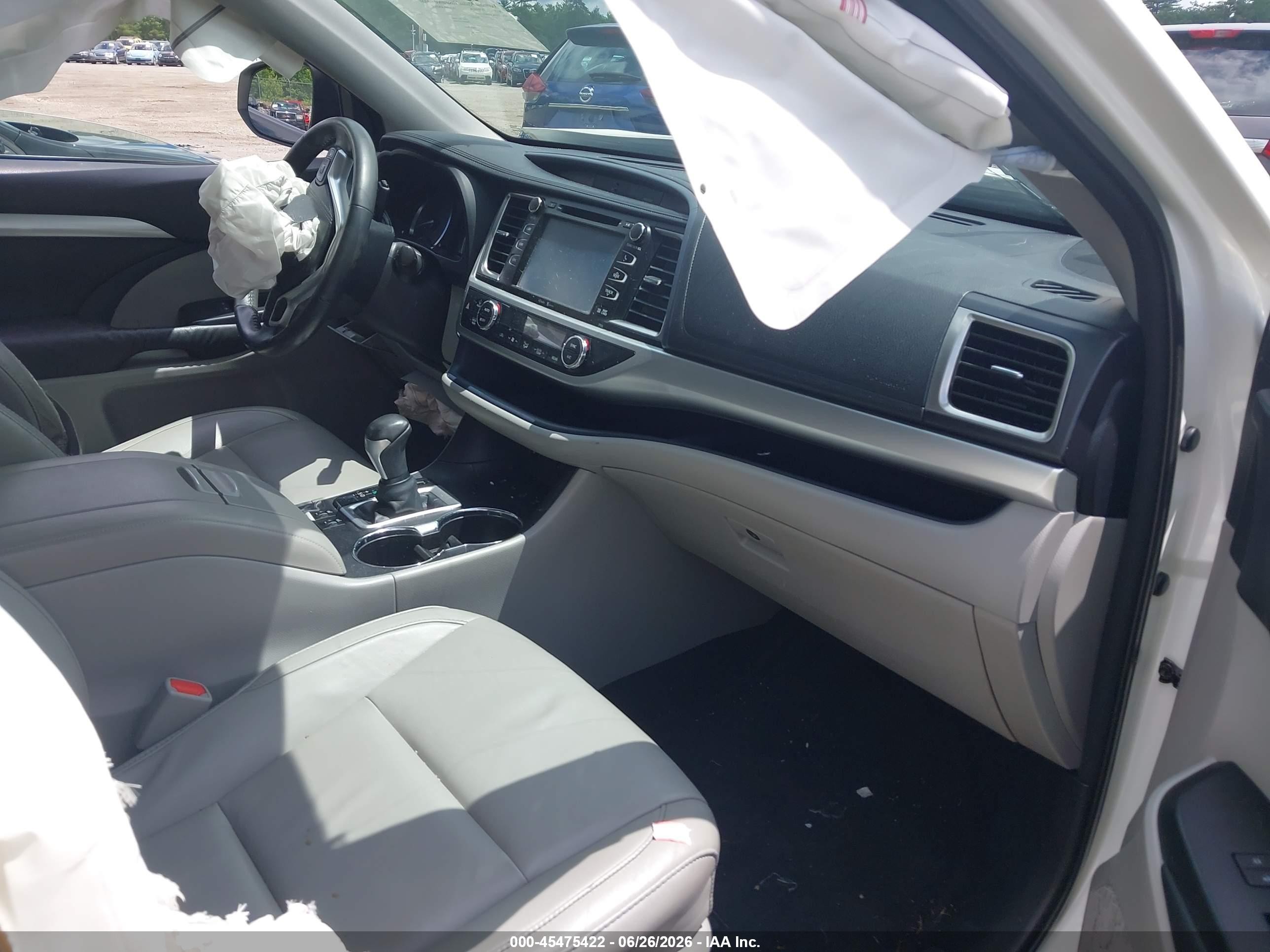 2015 Toyota Highlander Xle V6 White vin: 5TDJKRFH0FS149692