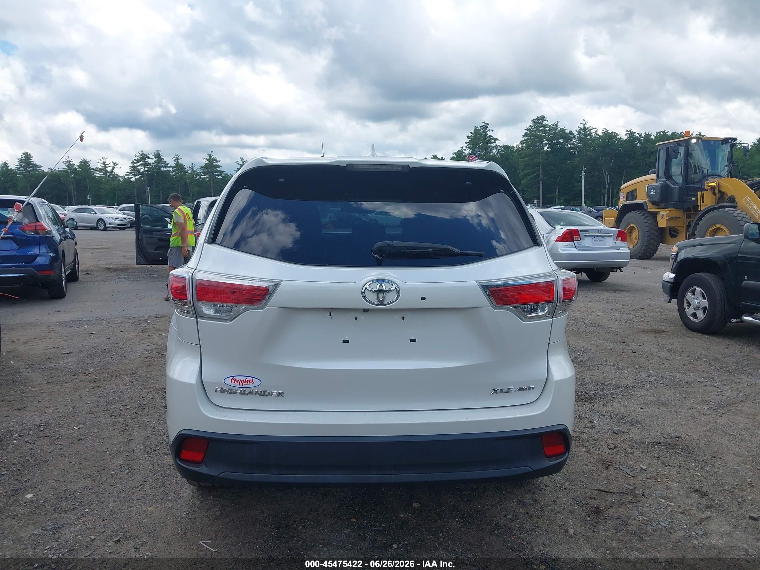 2015 Toyota Highlander Xle V6 White vin: 5TDJKRFH0FS149692
