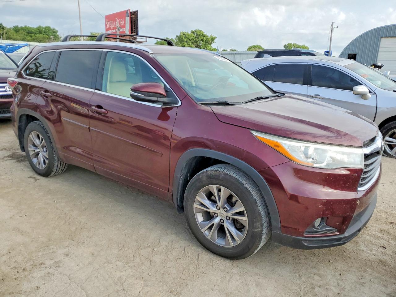 2015 Toyota Highlander Xle Maroon vin: 5TDJKRFH0FS158943