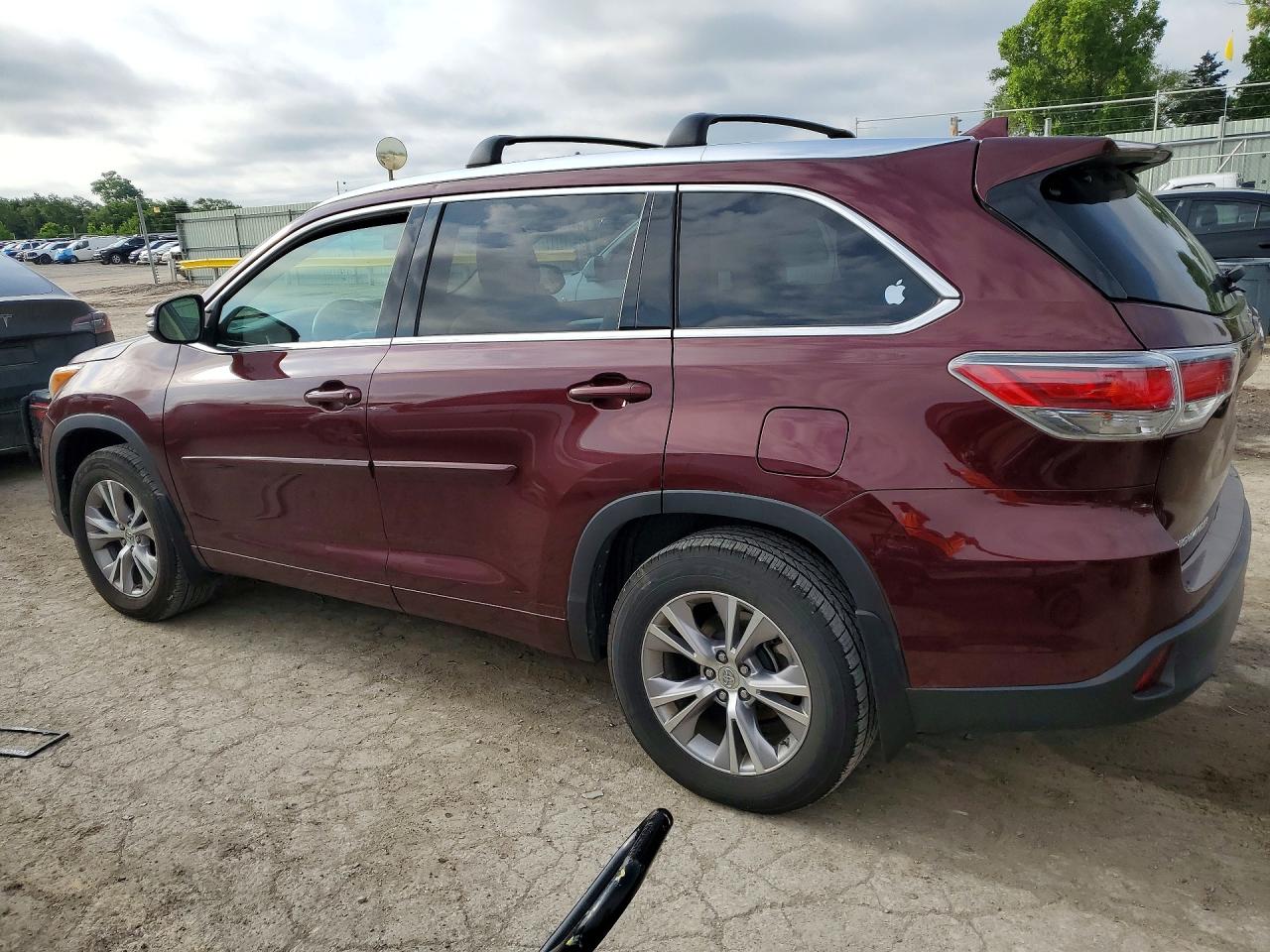 2015 Toyota Highlander Xle Maroon vin: 5TDJKRFH0FS158943