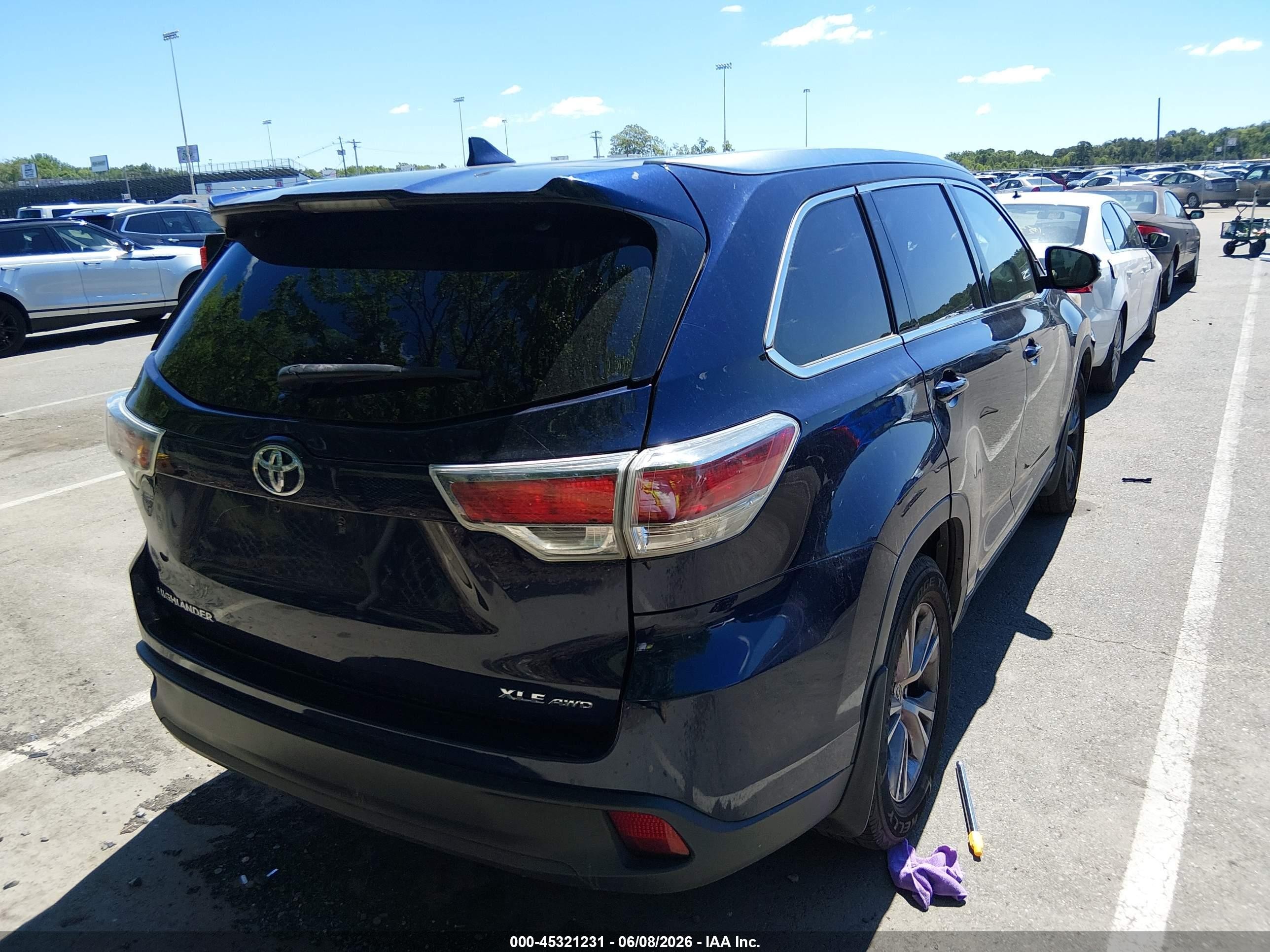 2015 Toyota Highlander Xle V6 Blue vin: 5TDJKRFH0FS166573
