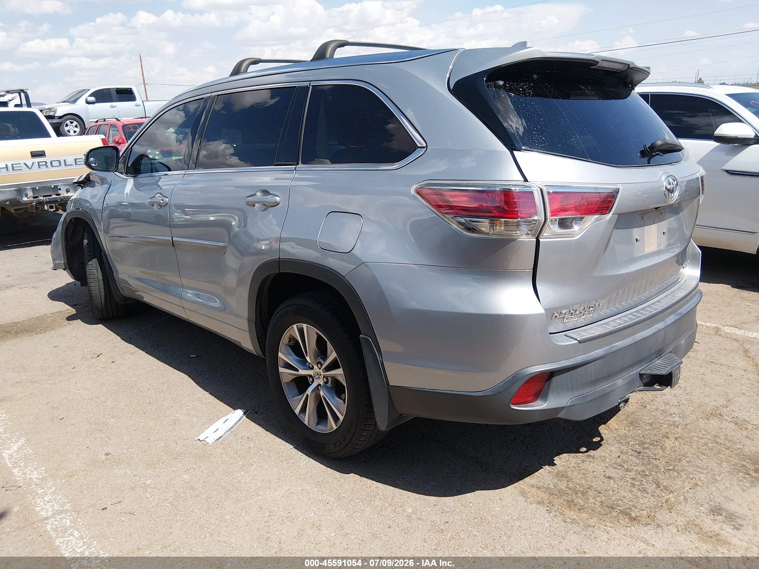 2015 Toyota Highlander Xle V6 Silver vin: 5TDJKRFH0FS183552