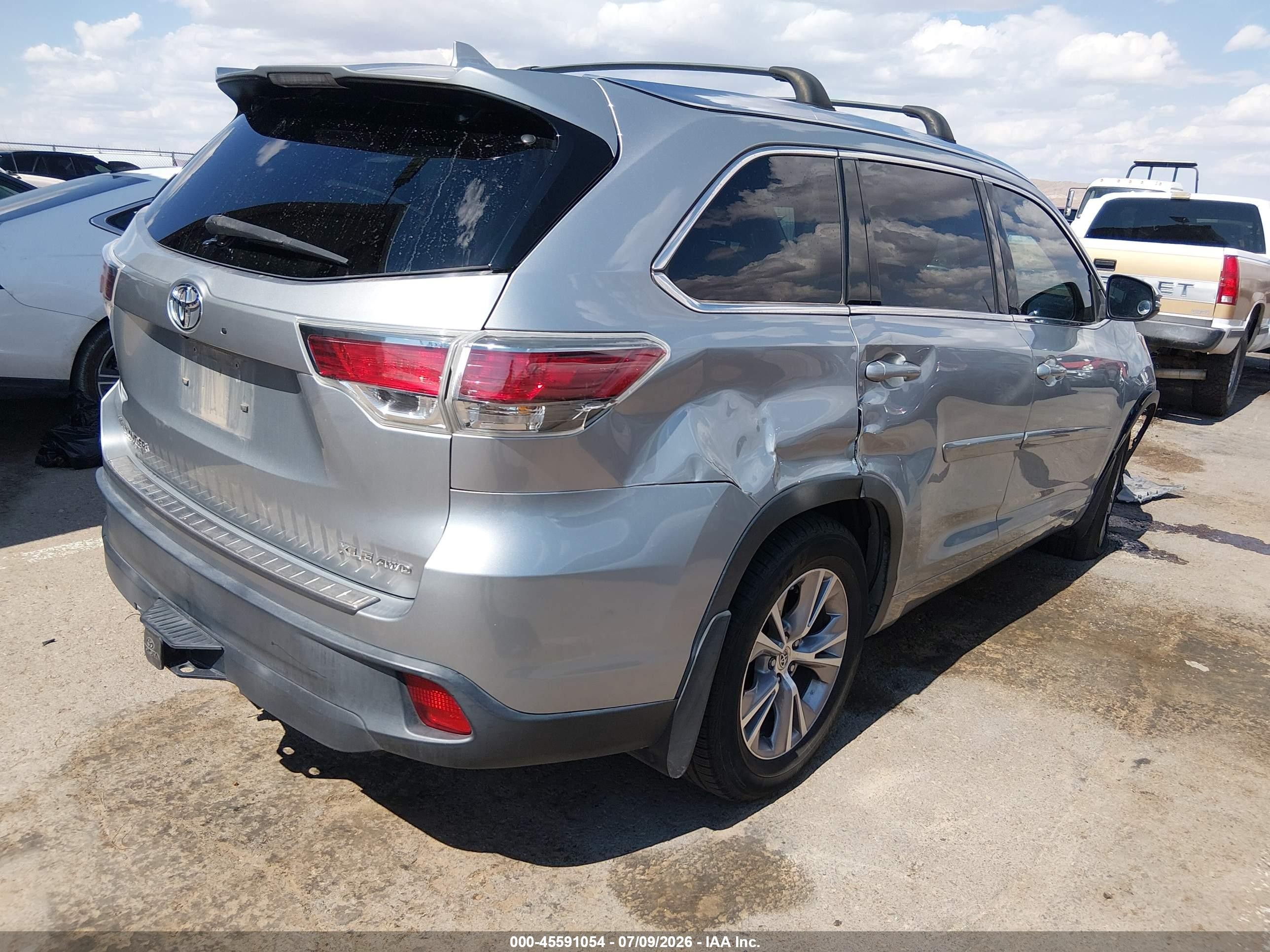 2015 Toyota Highlander Xle V6 Silver vin: 5TDJKRFH0FS183552