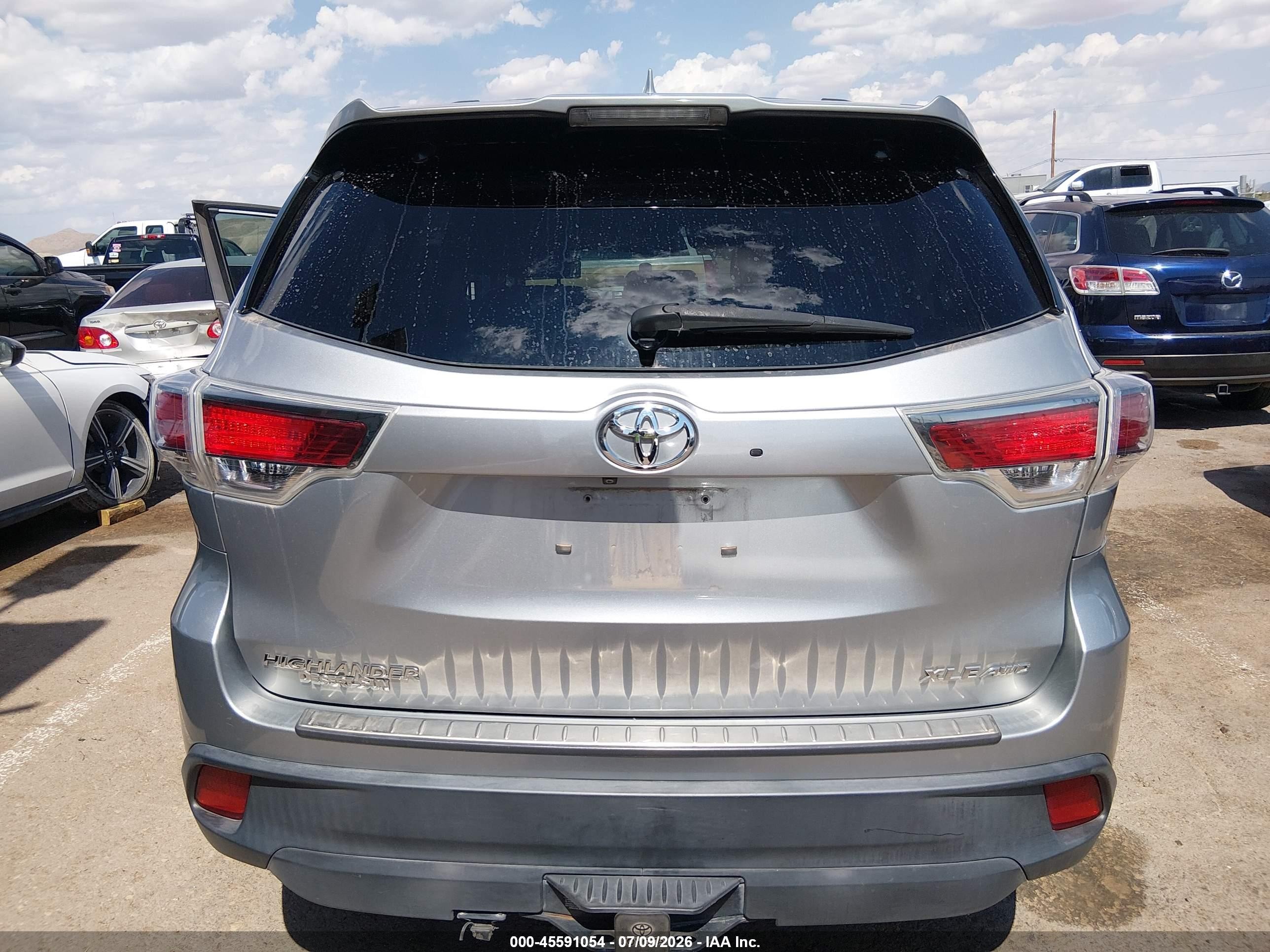2015 Toyota Highlander Xle V6 Silver vin: 5TDJKRFH0FS183552