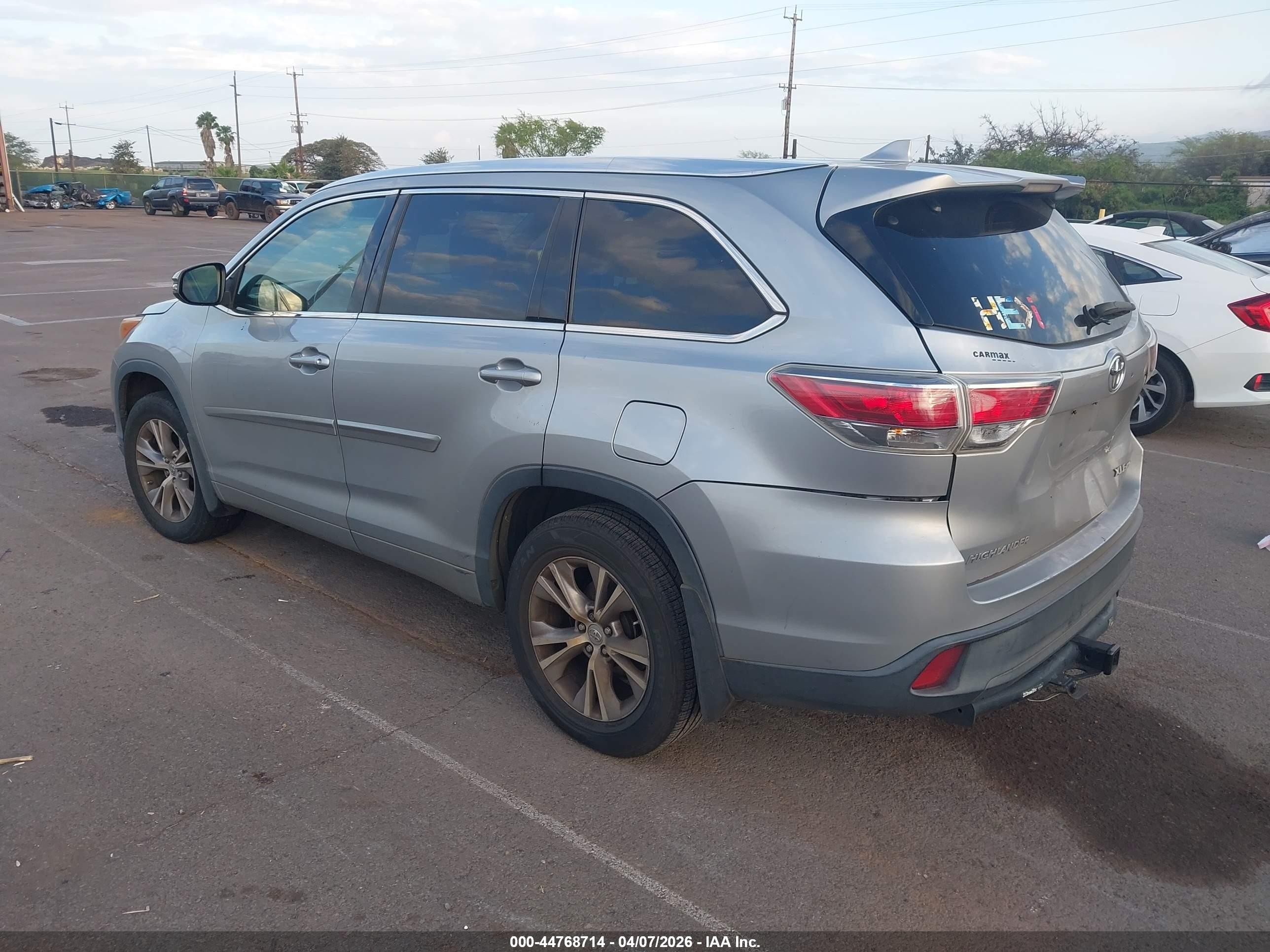 2015 Toyota Highlander Xle V6 Silver vin: 5TDJKRFH0FS186919