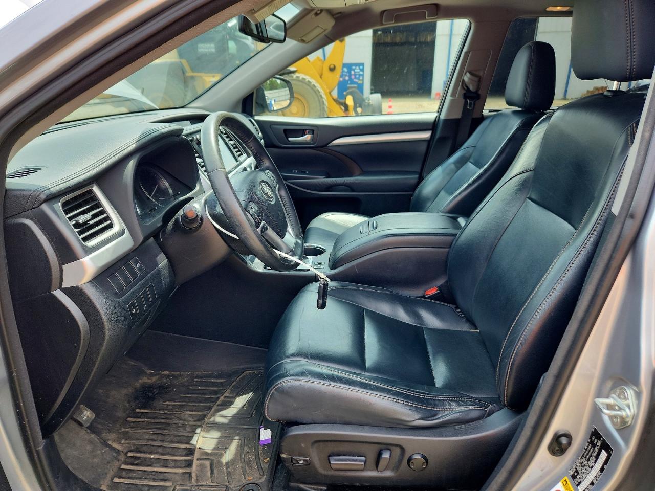 2015 Toyota Highlander Xle Silver vin: 5TDJKRFH0FS192638