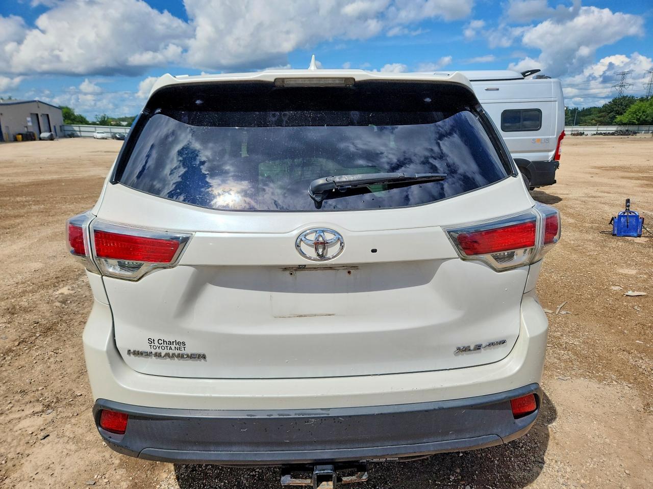 2015 Toyota Highlander Xle White vin: 5TDJKRFH0FS192798