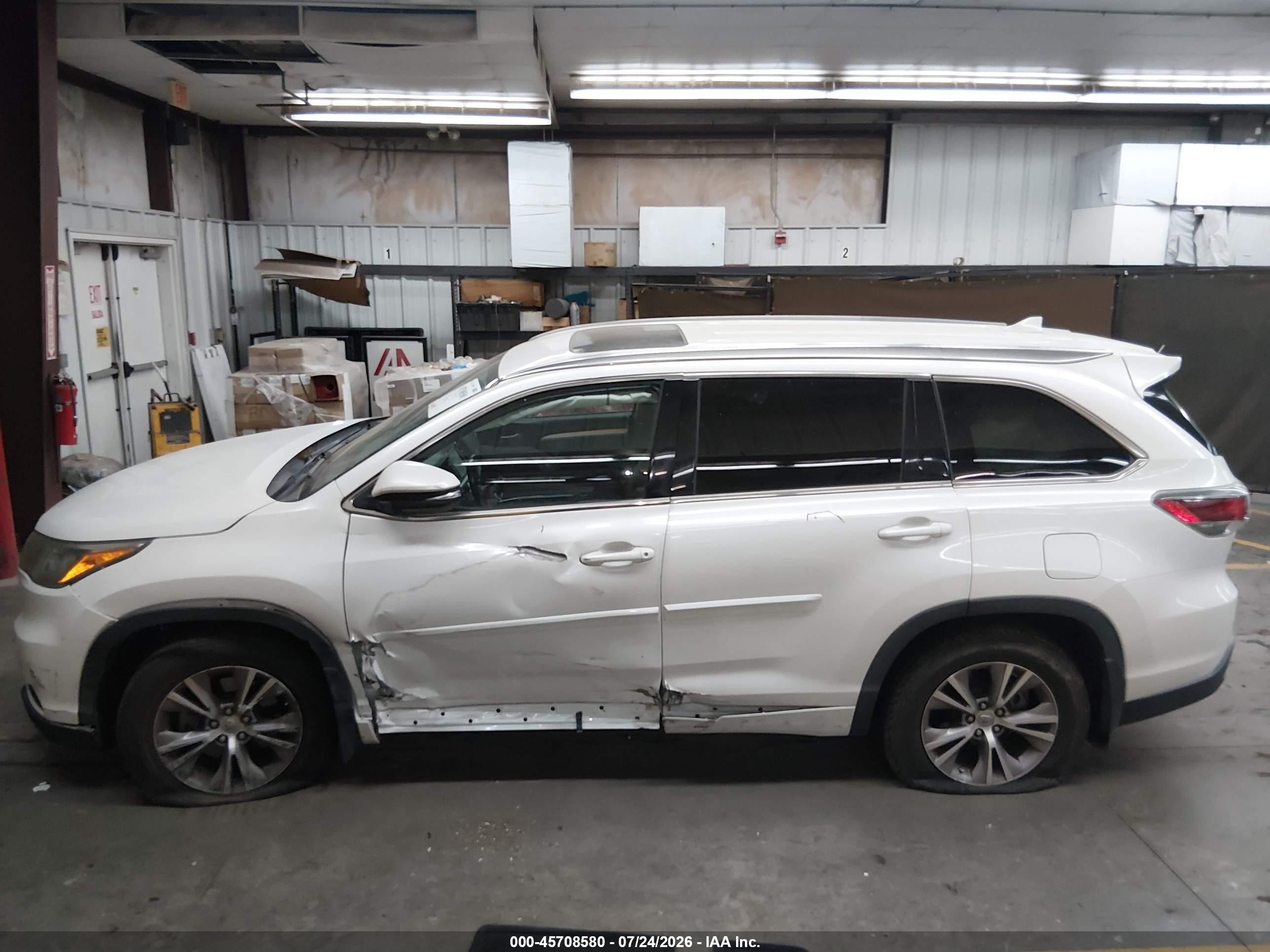 2015 Toyota Highlander Xle V6 Белый vin: 5TDJKRFH0FS195443