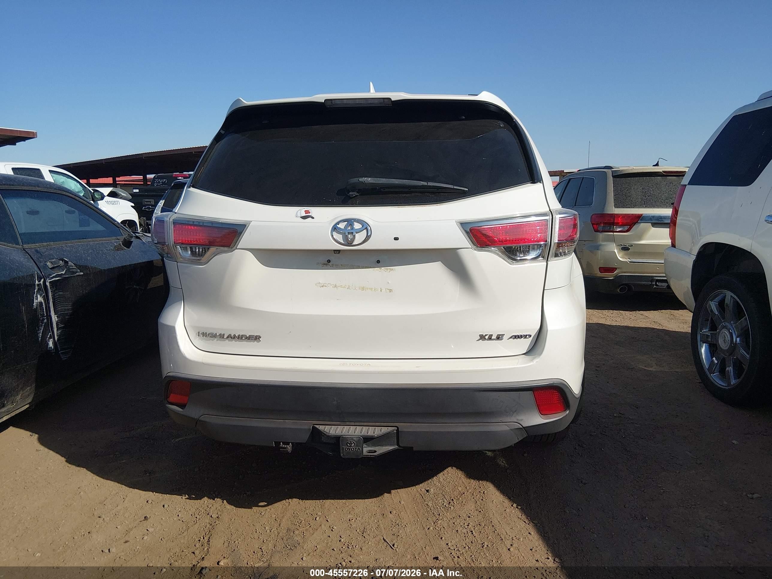 2015 Toyota Highlander Xle V6 White vin: 5TDJKRFH0FS196298