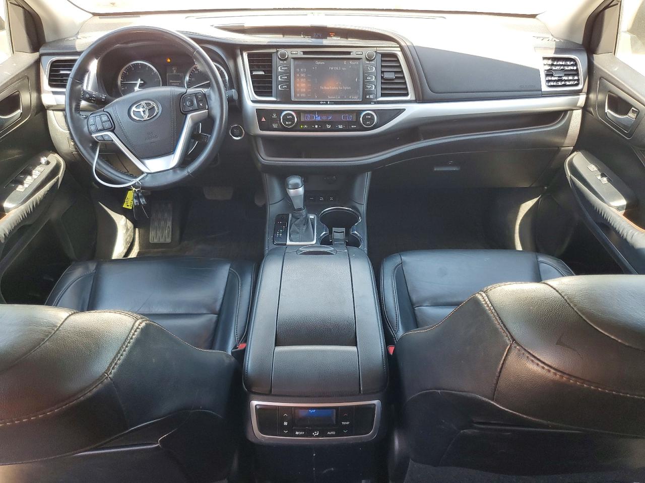 2015 Toyota Highlander Xle White vin: 5TDJKRFH0FS199721