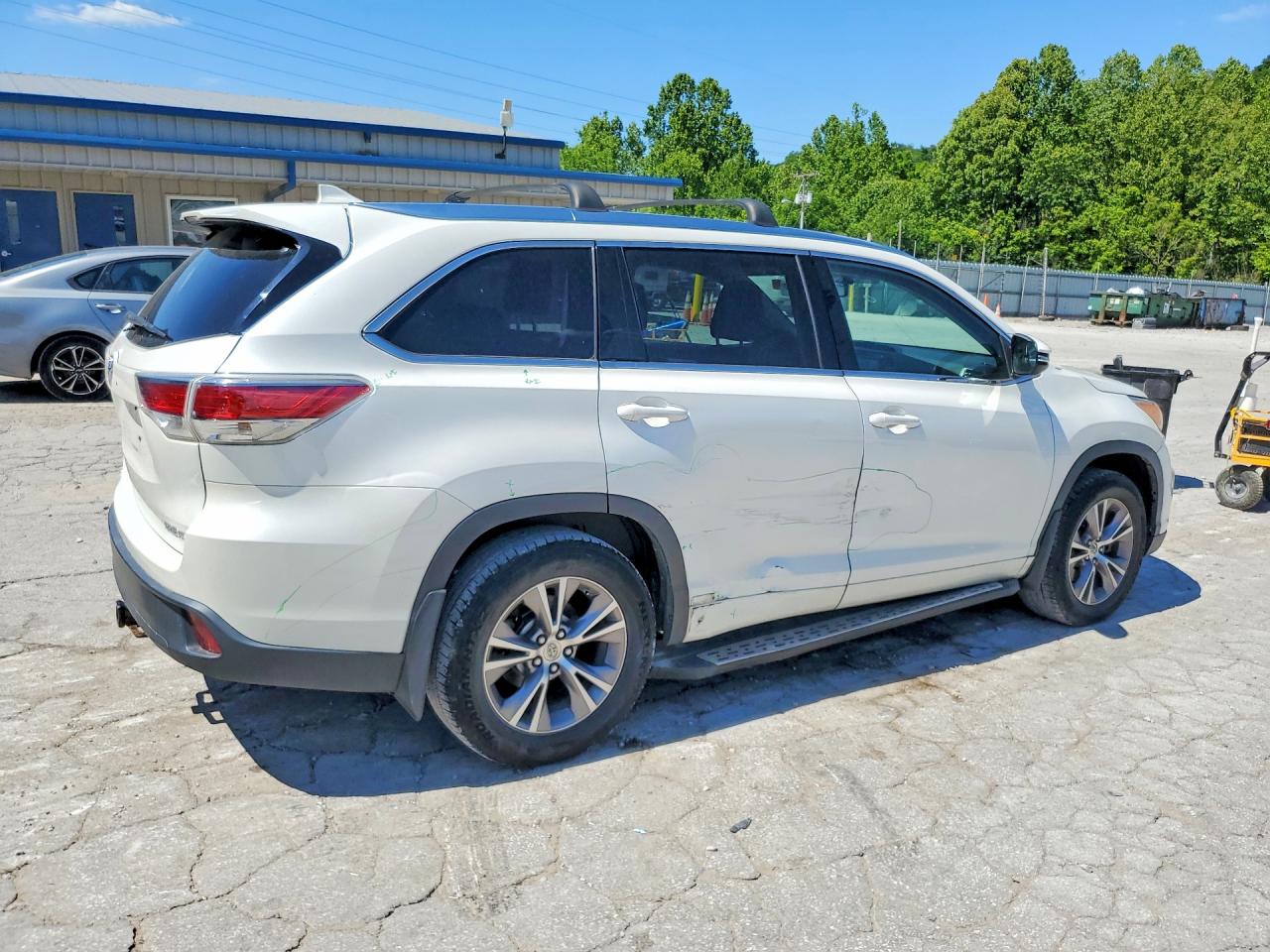 2015 Toyota Highlander Xle White vin: 5TDJKRFH0FS199721