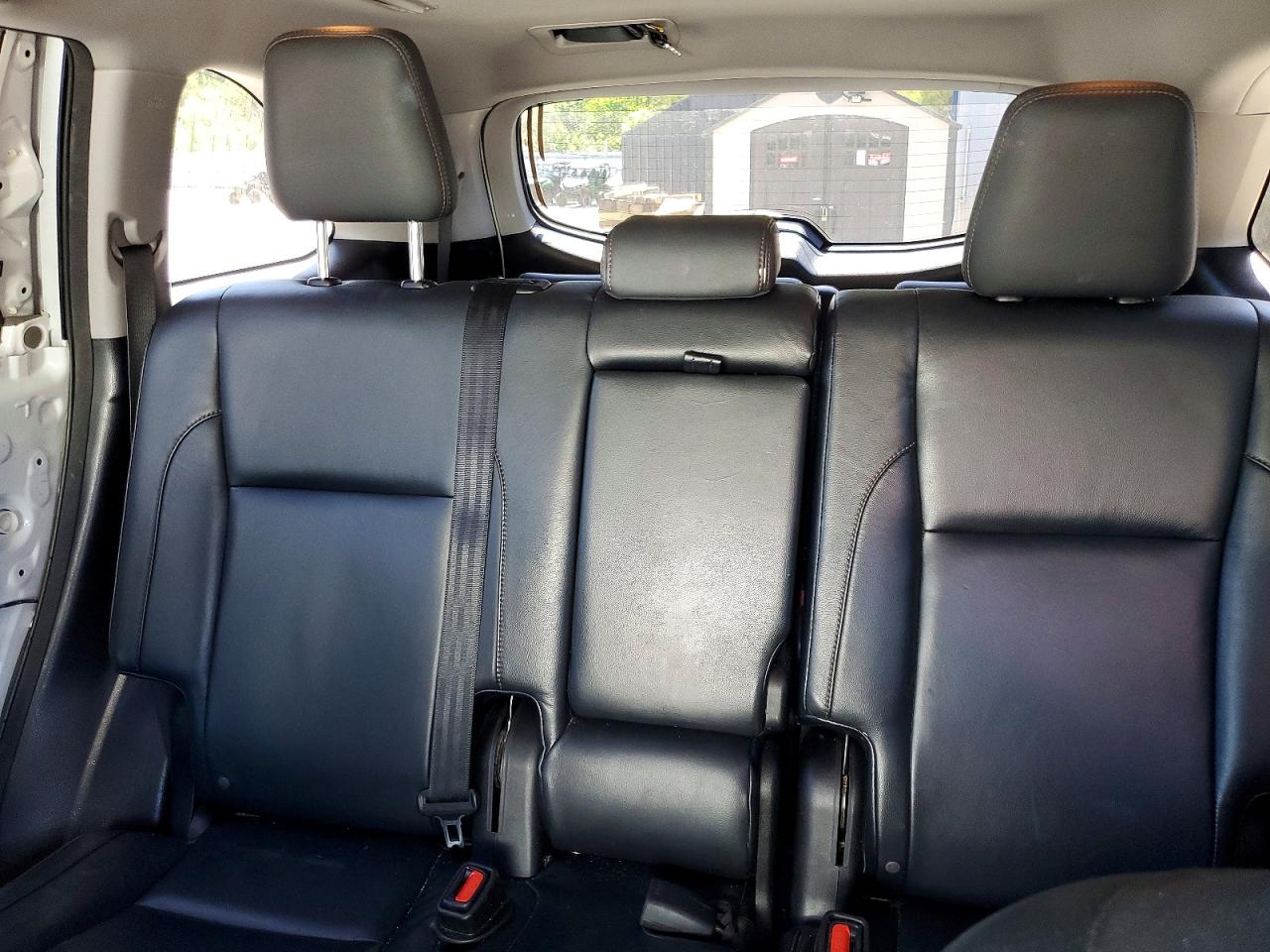 2015 Toyota Highlander Xle White vin: 5TDJKRFH0FS199721