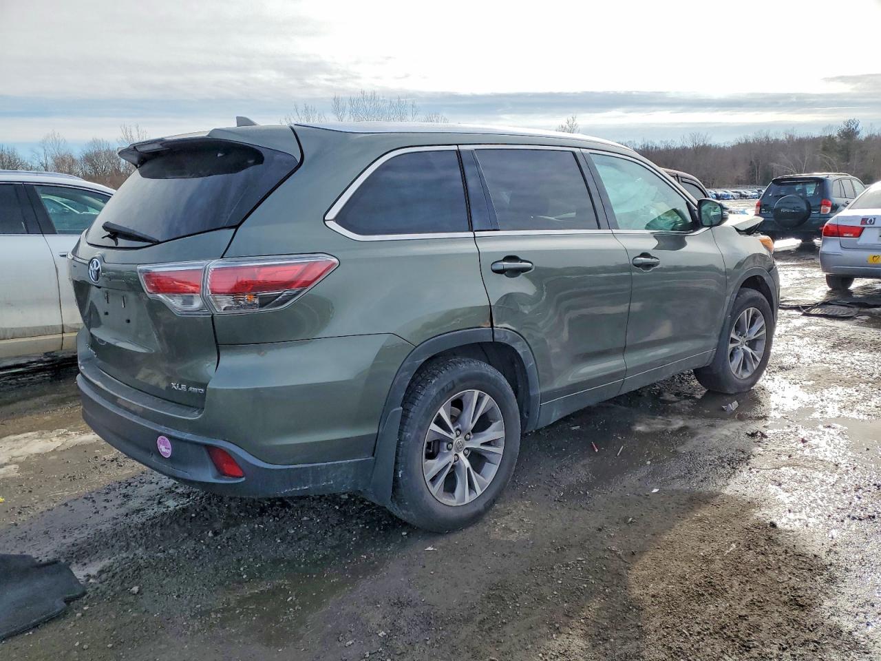 2015 Toyota Highlander Xle Green vin: 5TDJKRFH0FS200656
