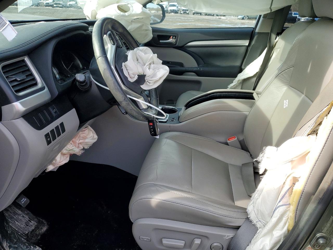 2015 Toyota Highlander Xle Green vin: 5TDJKRFH0FS200656