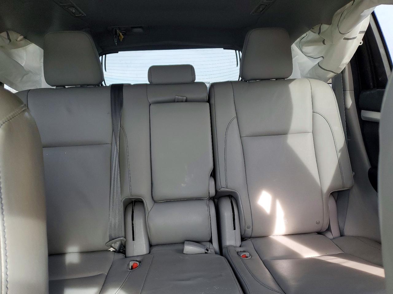 2015 Toyota Highlander Xle Green vin: 5TDJKRFH0FS200656