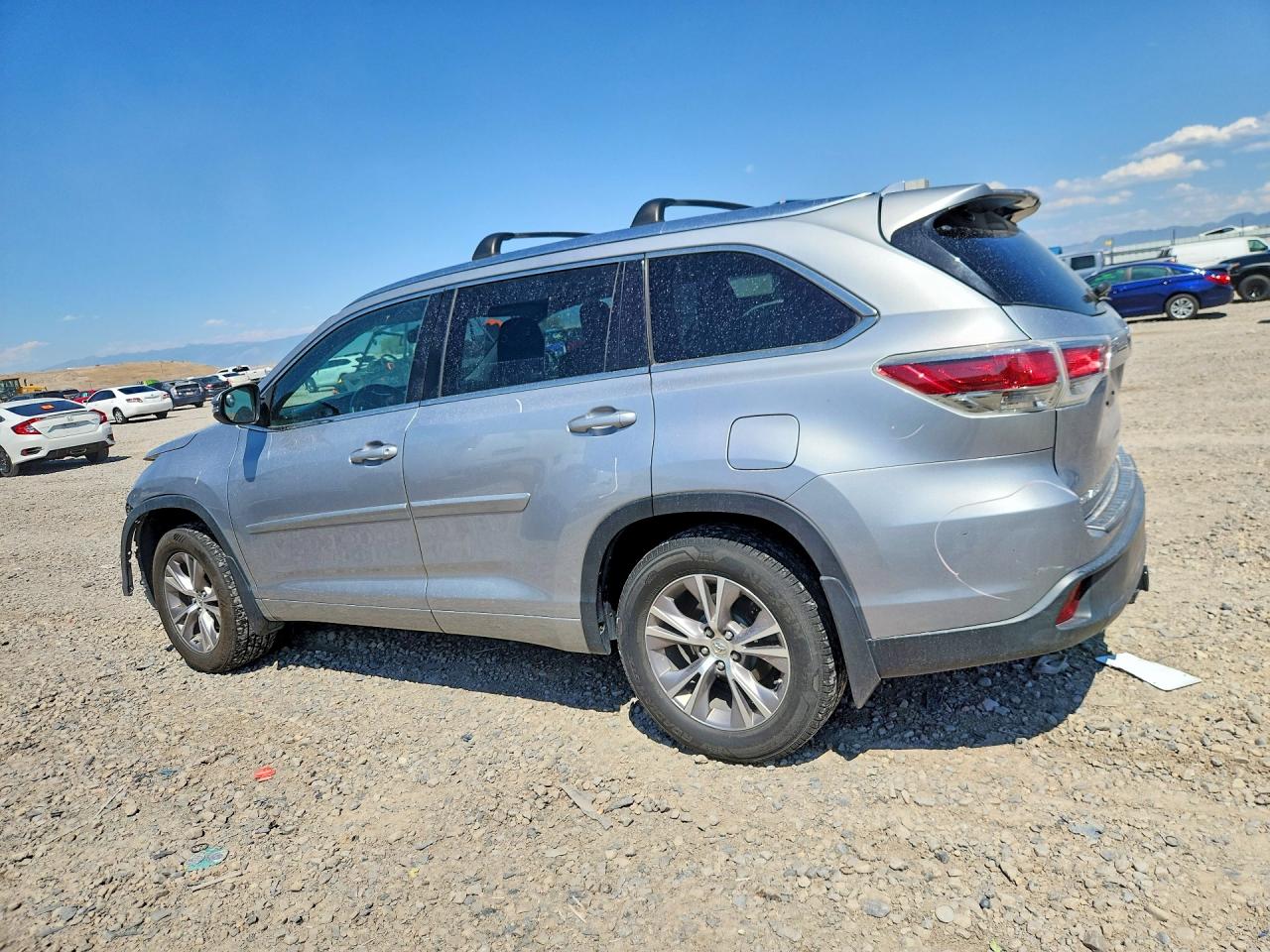 2015 Toyota Highlander Xle Silver vin: 5TDJKRFH0FS207476