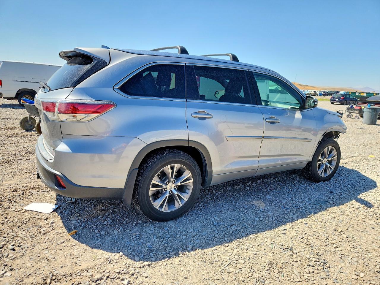 2015 Toyota Highlander Xle Silver vin: 5TDJKRFH0FS207476