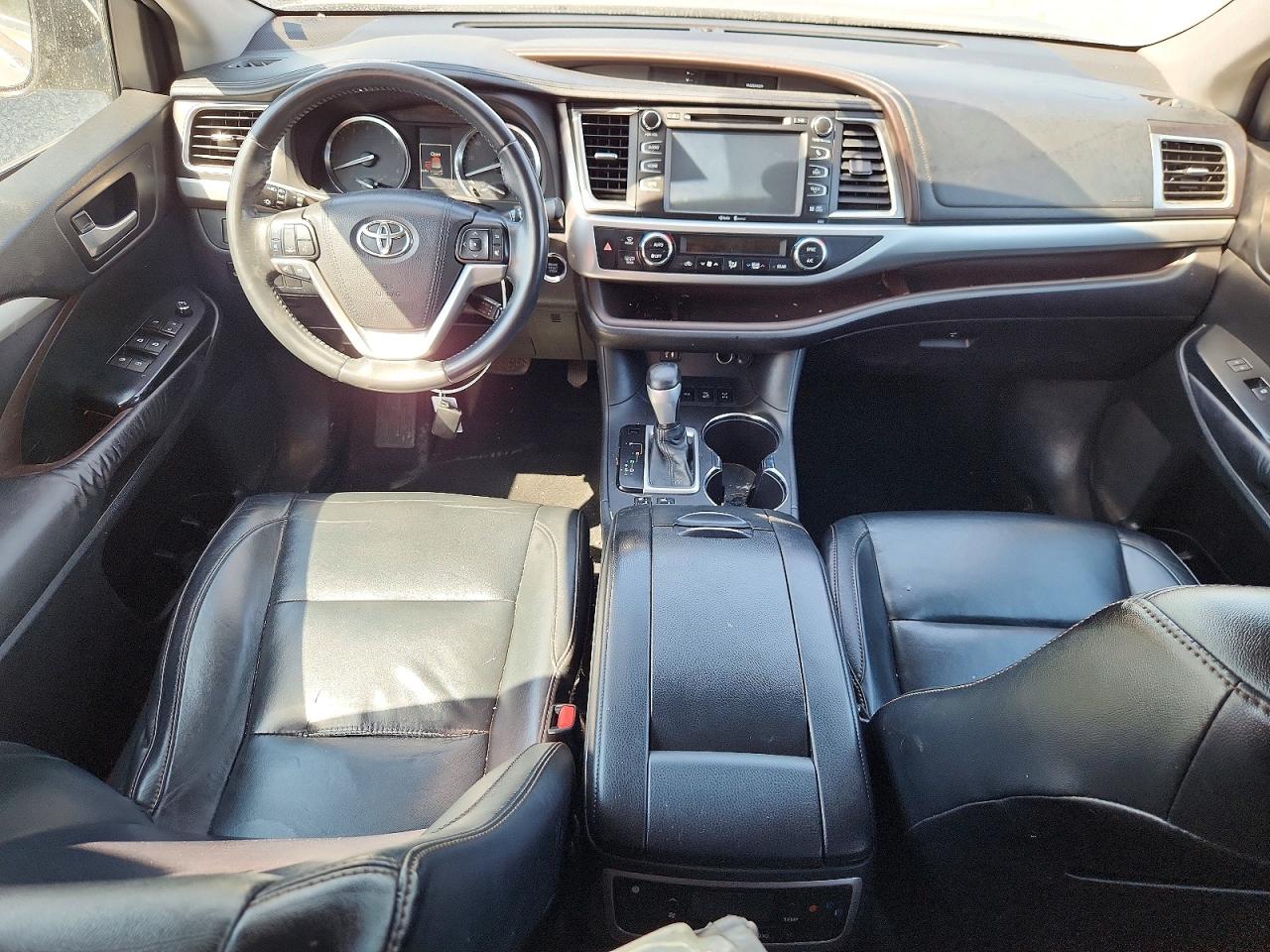 2015 Toyota Highlander Xle Silver vin: 5TDJKRFH0FS207476