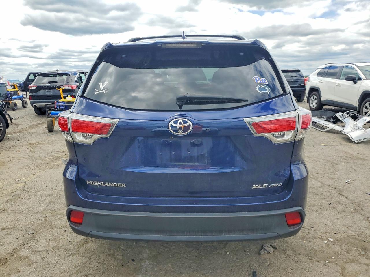 2015 Toyota Highlander Xle Blue vin: 5TDJKRFH1FS091799