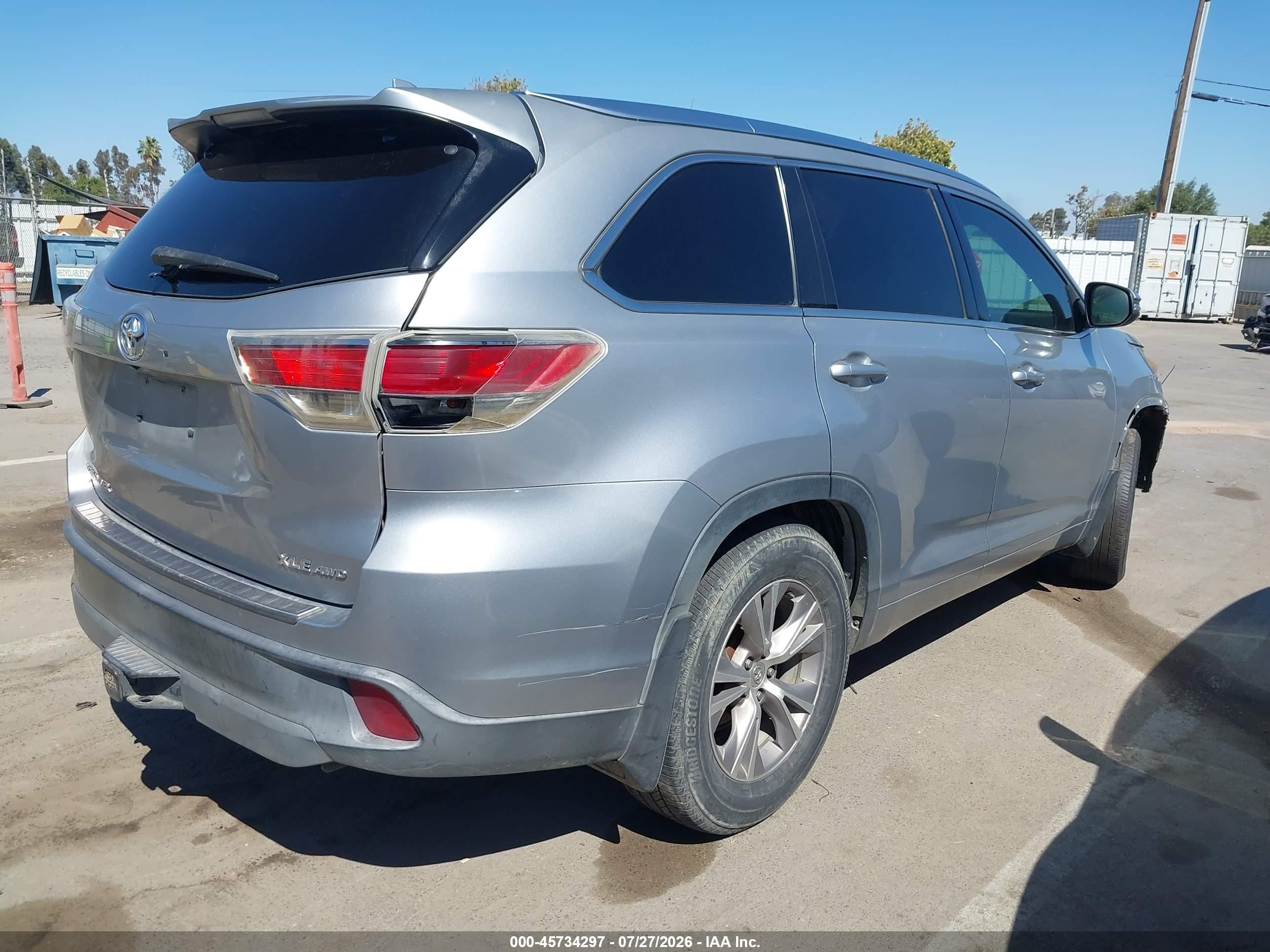 2015 Toyota Highlander Xle V6 Silver vin: 5TDJKRFH1FS117656