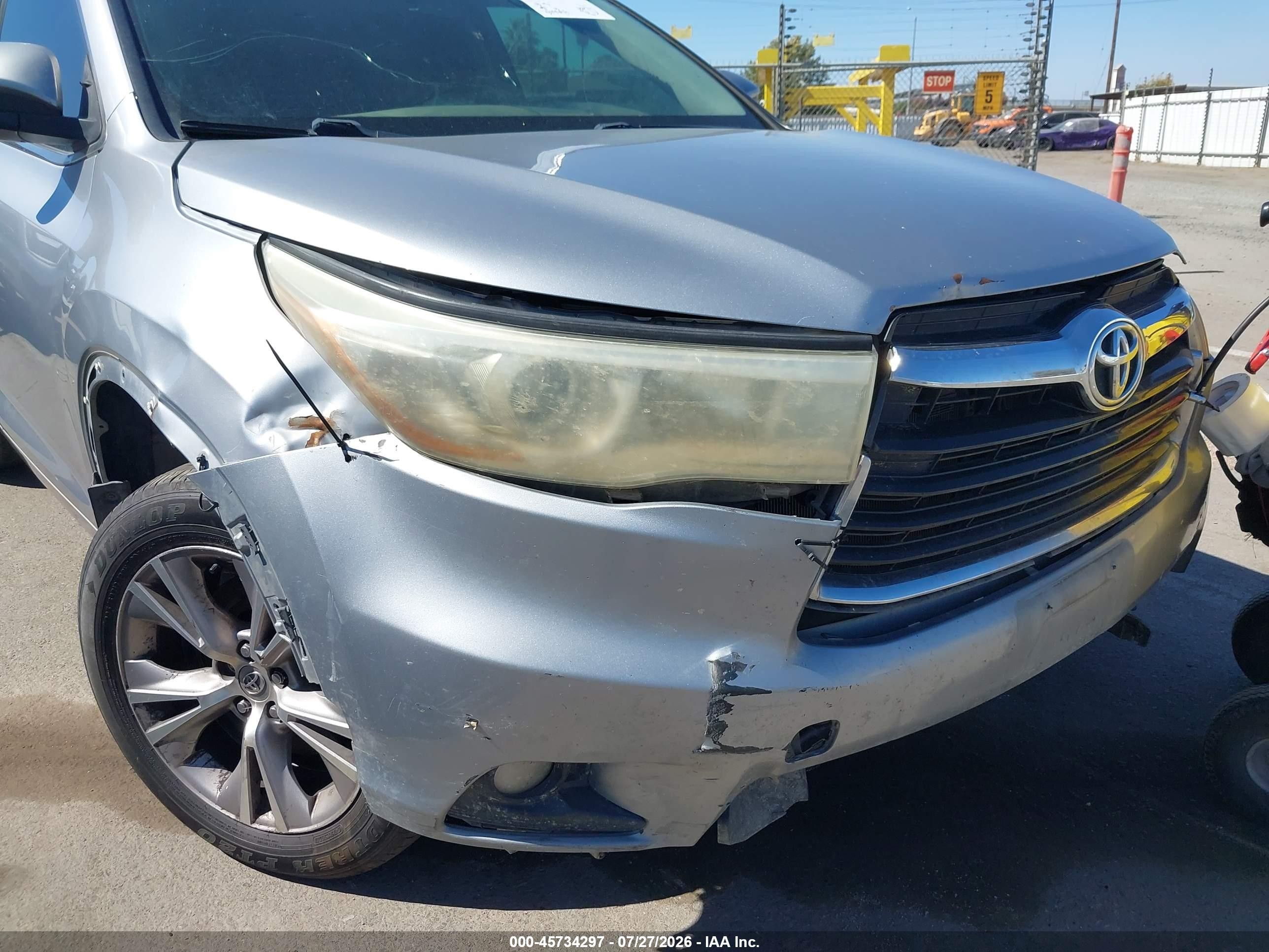 2015 Toyota Highlander Xle V6 Silver vin: 5TDJKRFH1FS117656