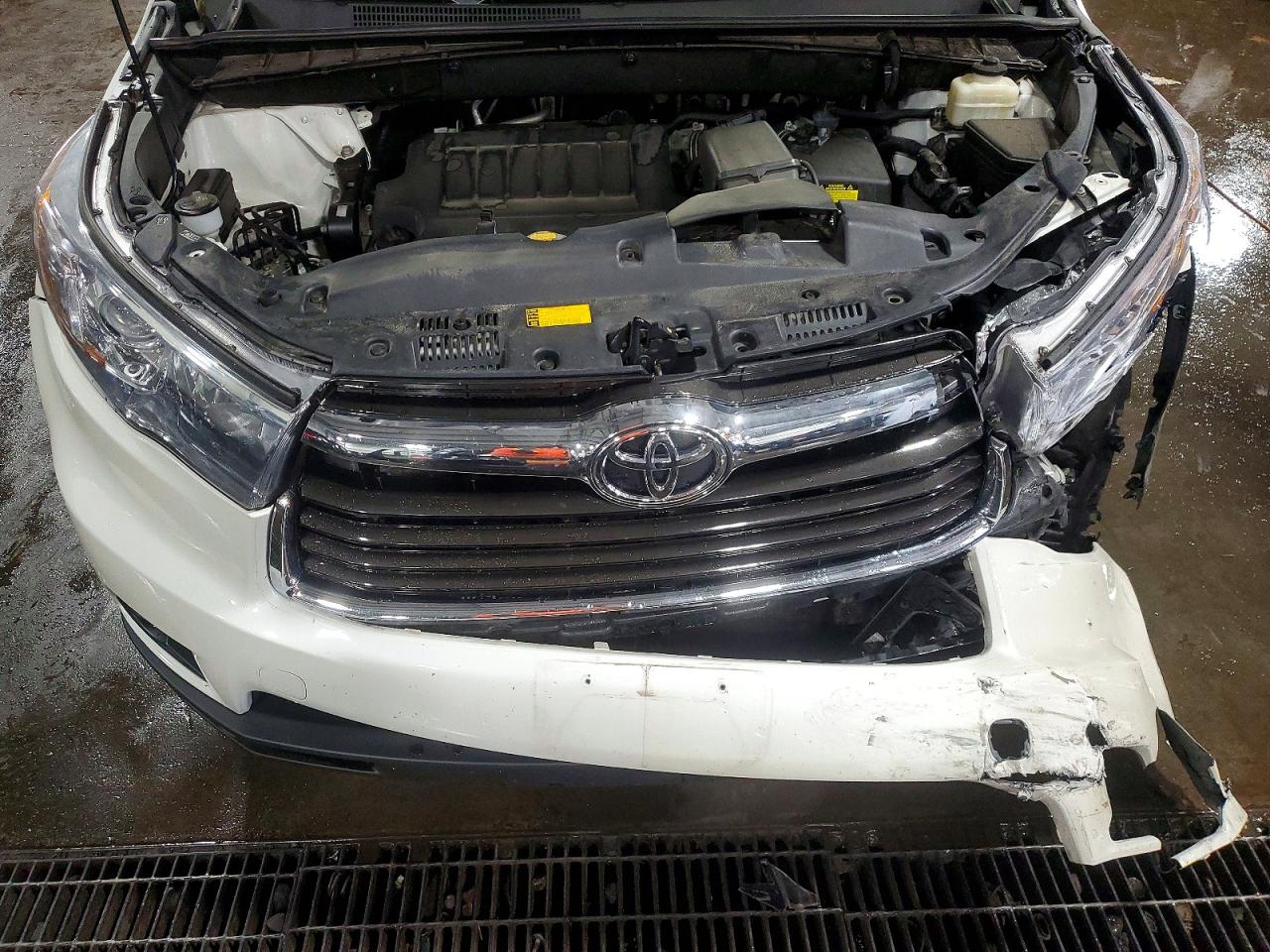 2015 Toyota Highlander Xle Белый vin: 5TDJKRFH1FS143836