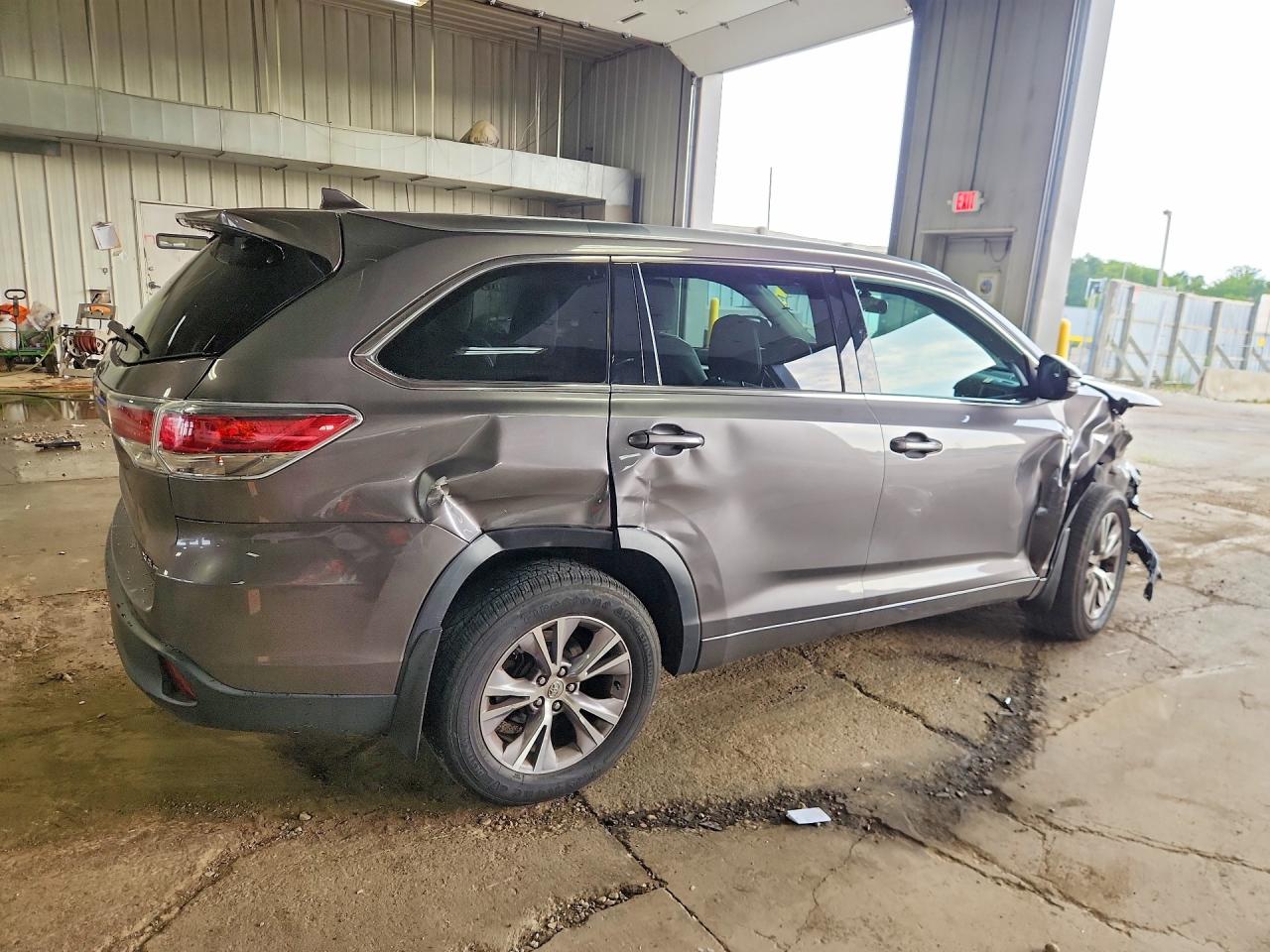 2015 Toyota Highlander Xle Gray vin: 5TDJKRFH1FS147675