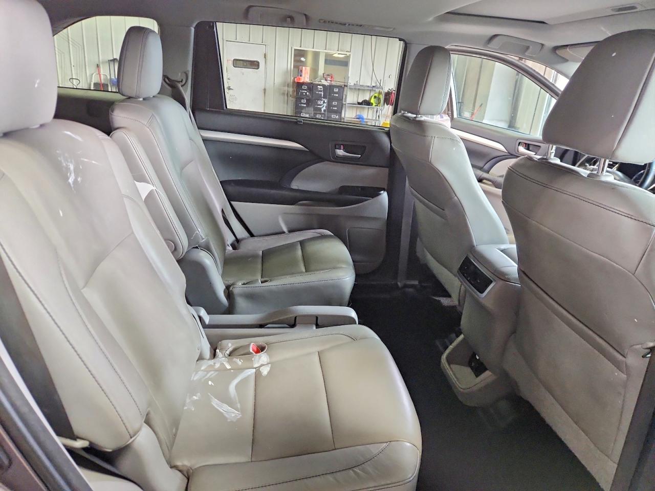 2015 Toyota Highlander Xle Gray vin: 5TDJKRFH1FS147675