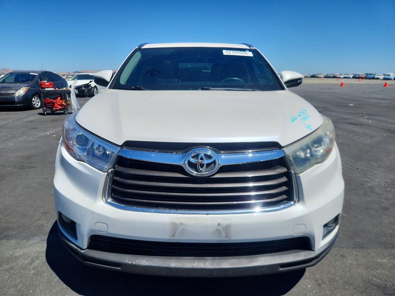 2015 Toyota Highlander Xle White vin: 5TDJKRFH1FS172141