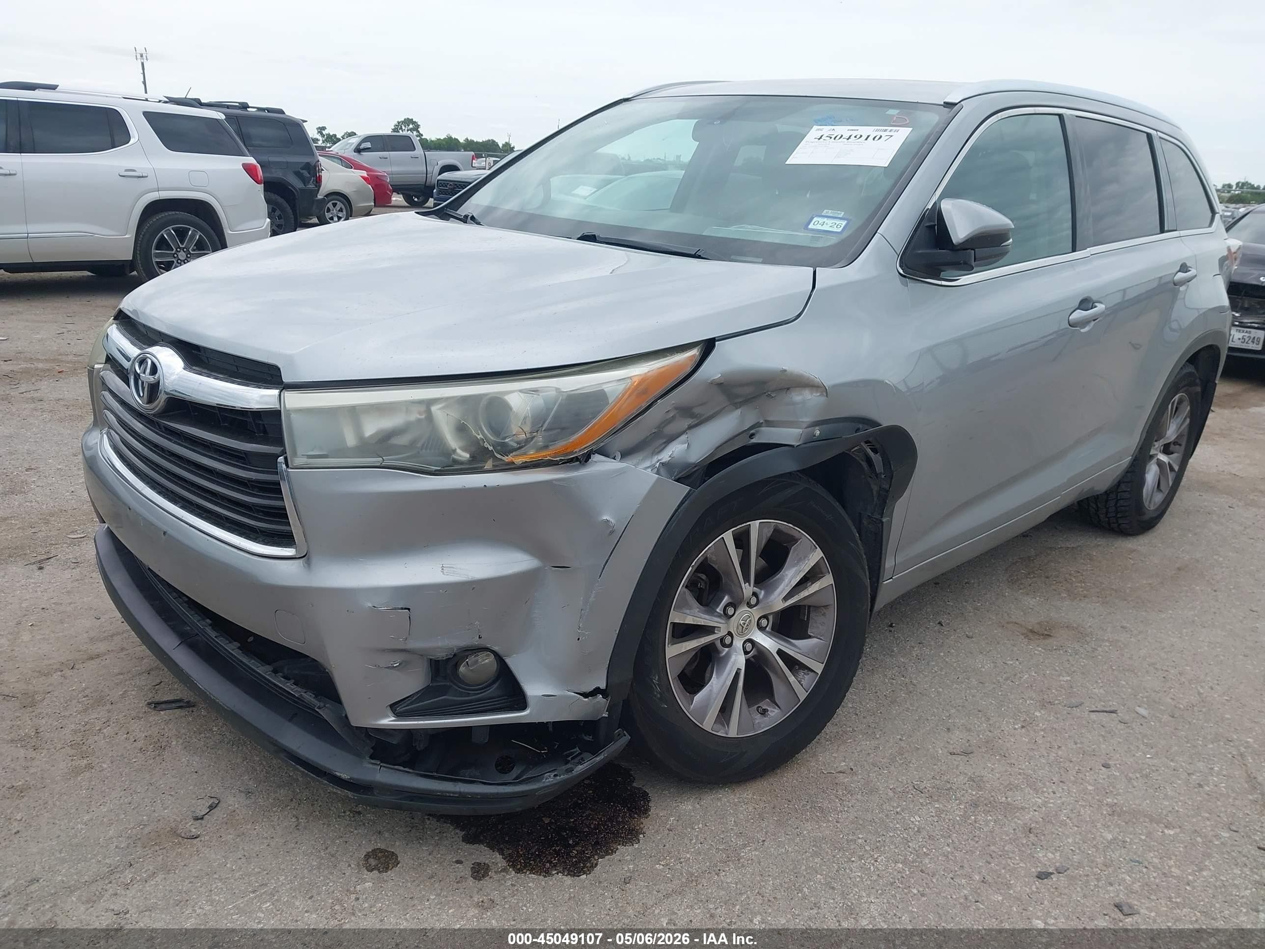 2015 Toyota Highlander Xle V6 Серебряный vin: 5TDJKRFH1FS174858