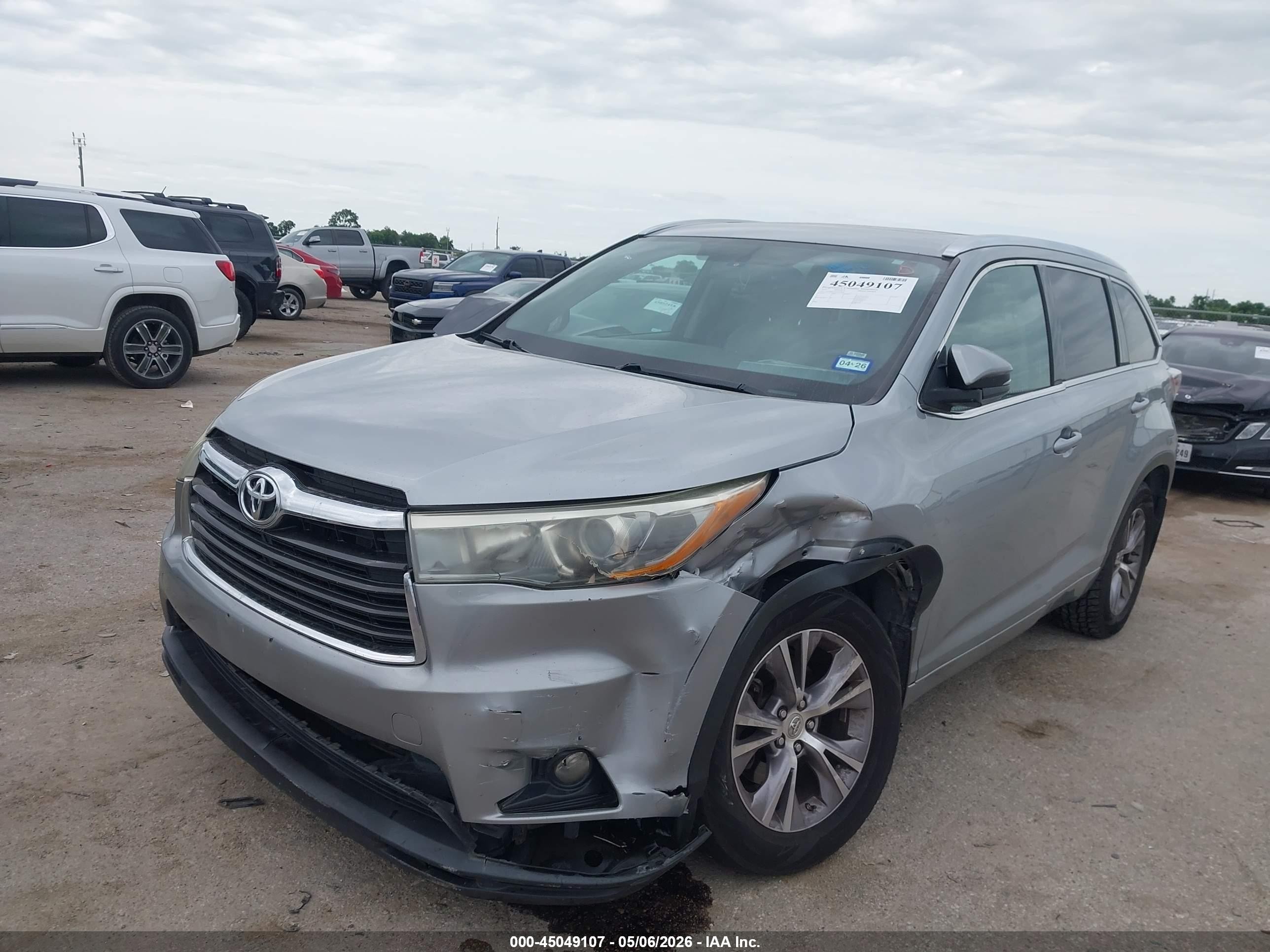 2015 Toyota Highlander Xle V6 Серебряный vin: 5TDJKRFH1FS174858