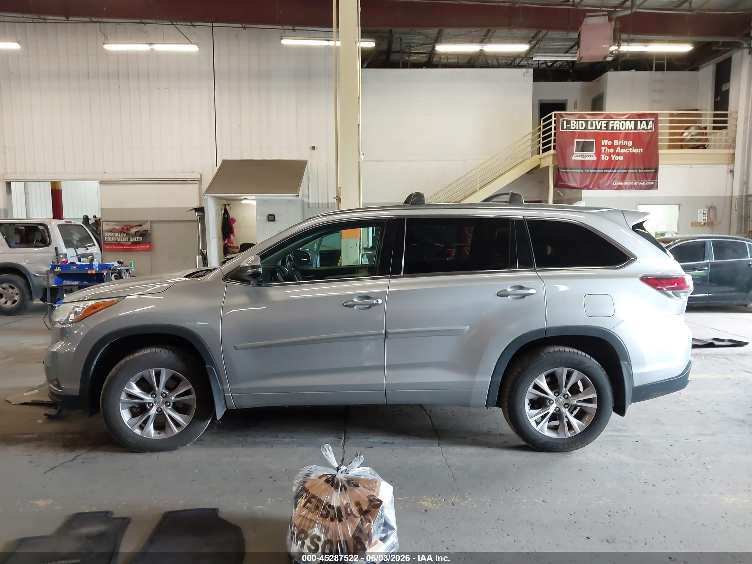 2015 Toyota Highlander Xle V6 Gray vin: 5TDJKRFH1FS192731