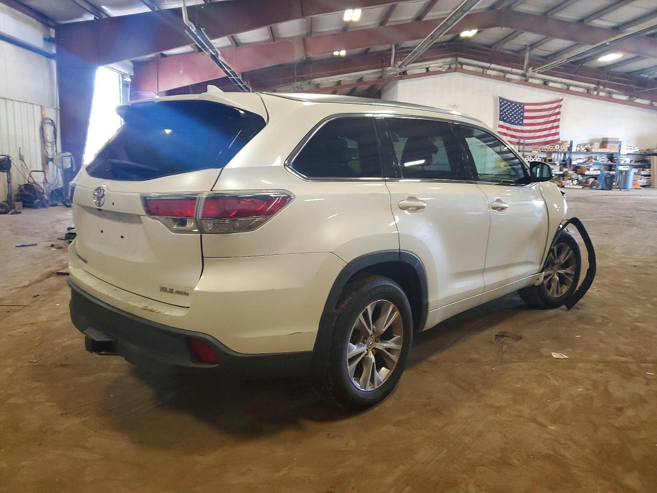 2015 Toyota Highlander Xle White vin: 5TDJKRFH1FS196584