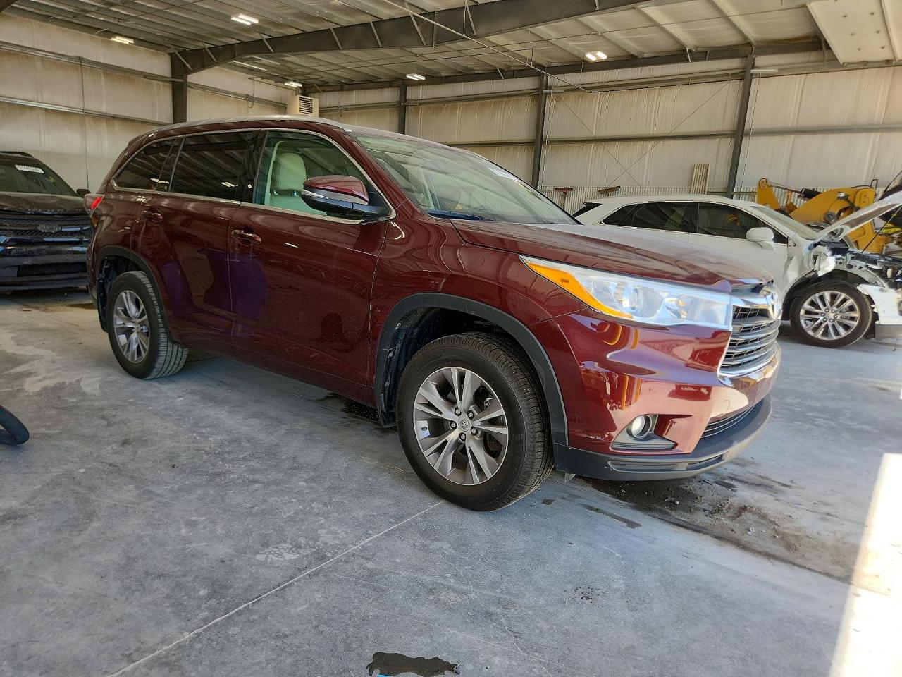 2014 Toyota Highlander Xle Burgundy vin: 5TDJKRFH2ES019959