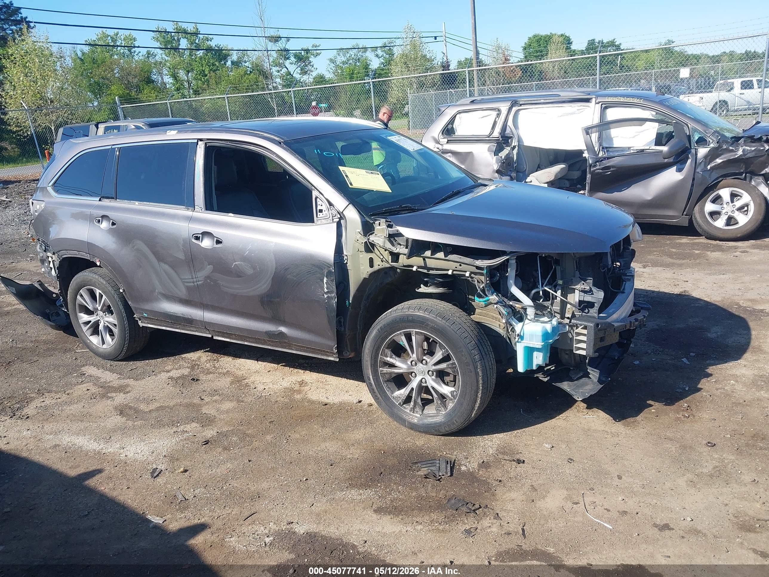 2014 Toyota Highlander Xle V6 Gray vin: 5TDJKRFH2ES025891