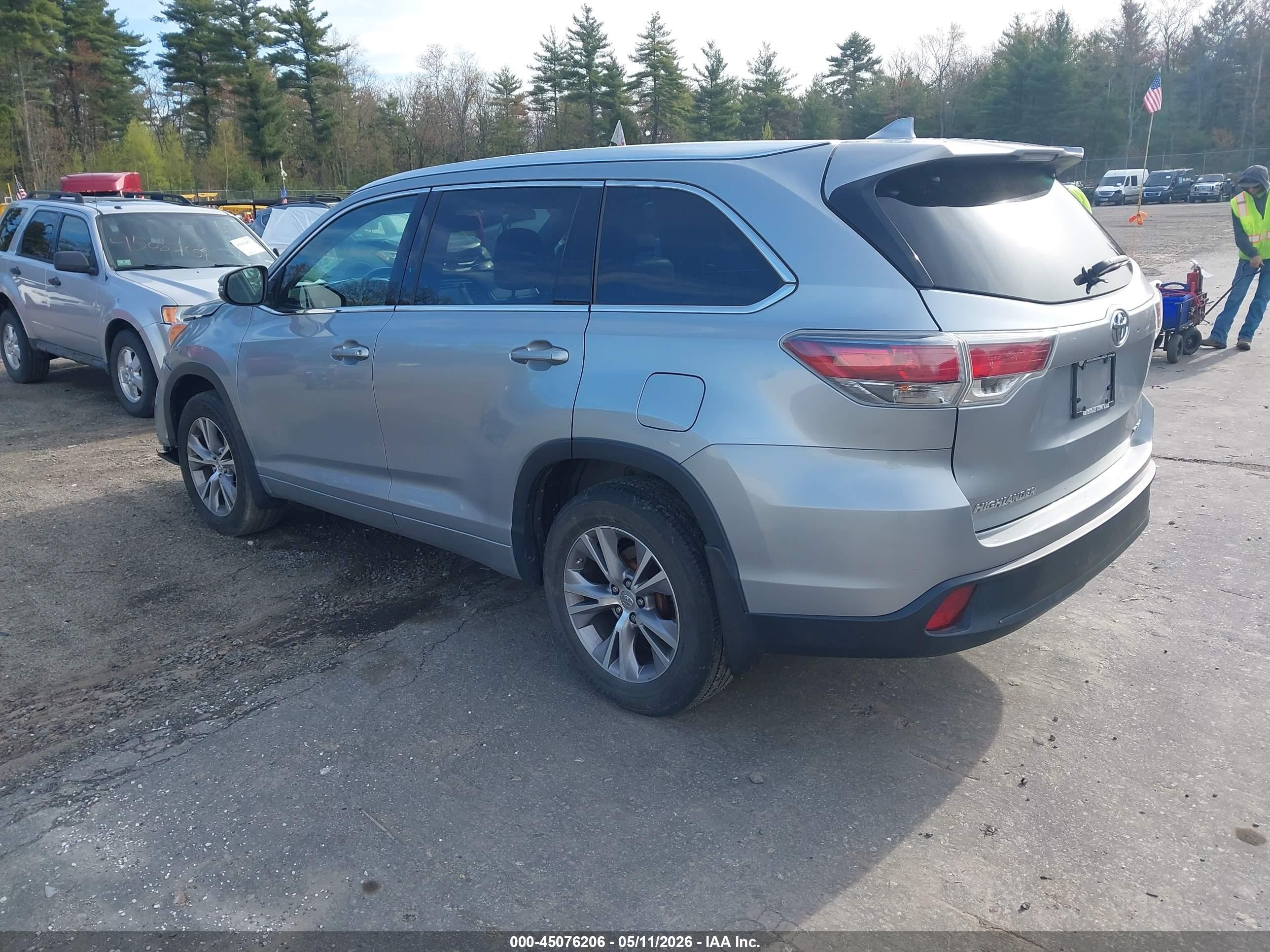 2014 Toyota Highlander Xle V6 Silver vin: 5TDJKRFH2ES071298