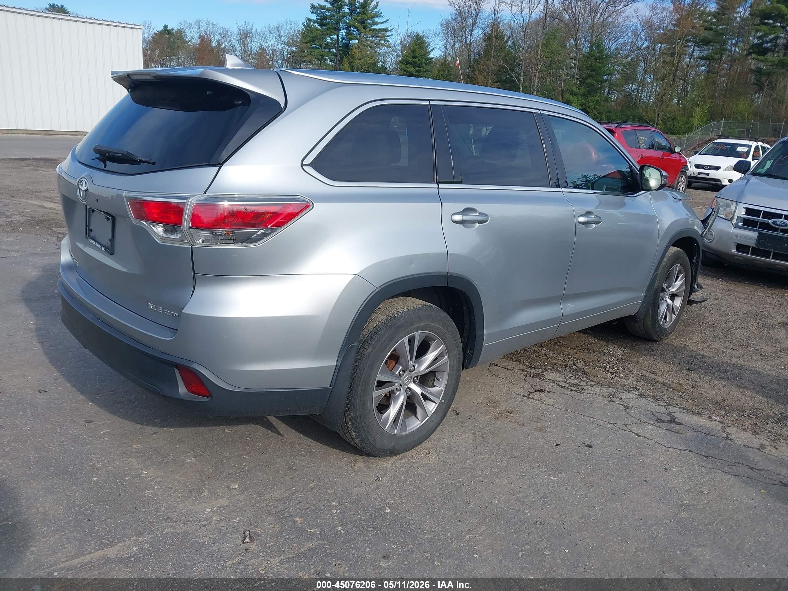2014 Toyota Highlander Xle V6 Silver vin: 5TDJKRFH2ES071298