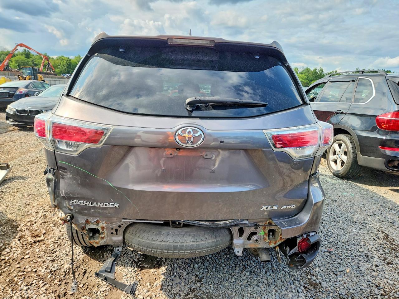 2015 Toyota Highlander Xle Tan vin: 5TDJKRFH2FS099104