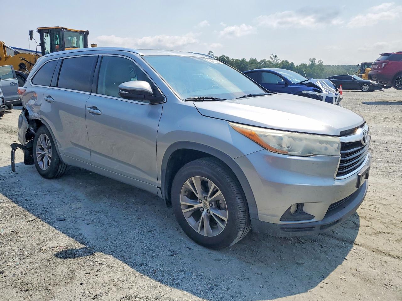 2015 Toyota Highlander Xle Silver vin: 5TDJKRFH2FS114989