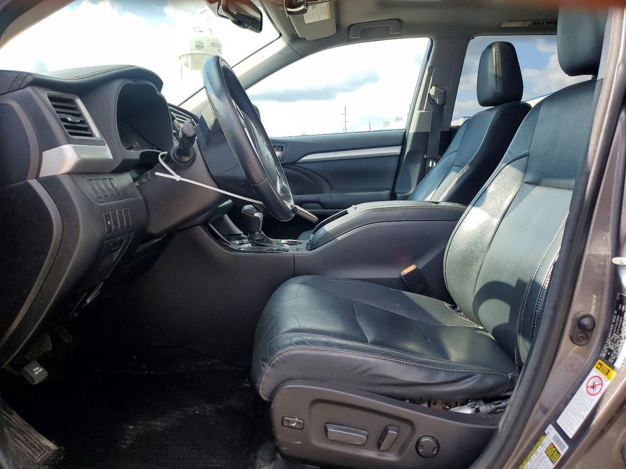 2015 Toyota Highlander Xle Угольный vin: 5TDJKRFH2FS131937