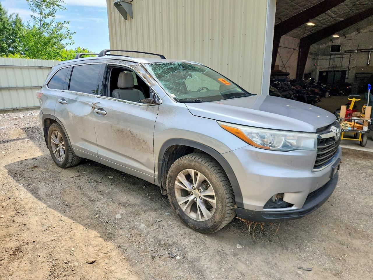 2015 Toyota Highlander Xle Silver vin: 5TDJKRFH2FS140699
