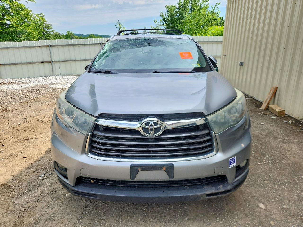 2015 Toyota Highlander Xle Silver vin: 5TDJKRFH2FS140699
