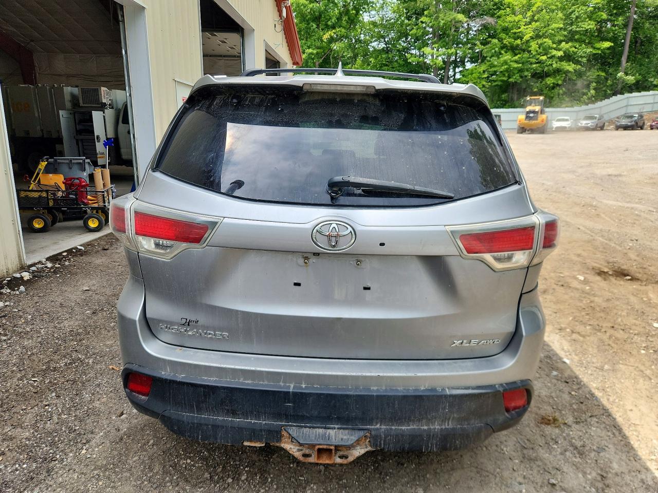 2015 Toyota Highlander Xle Silver vin: 5TDJKRFH2FS140699