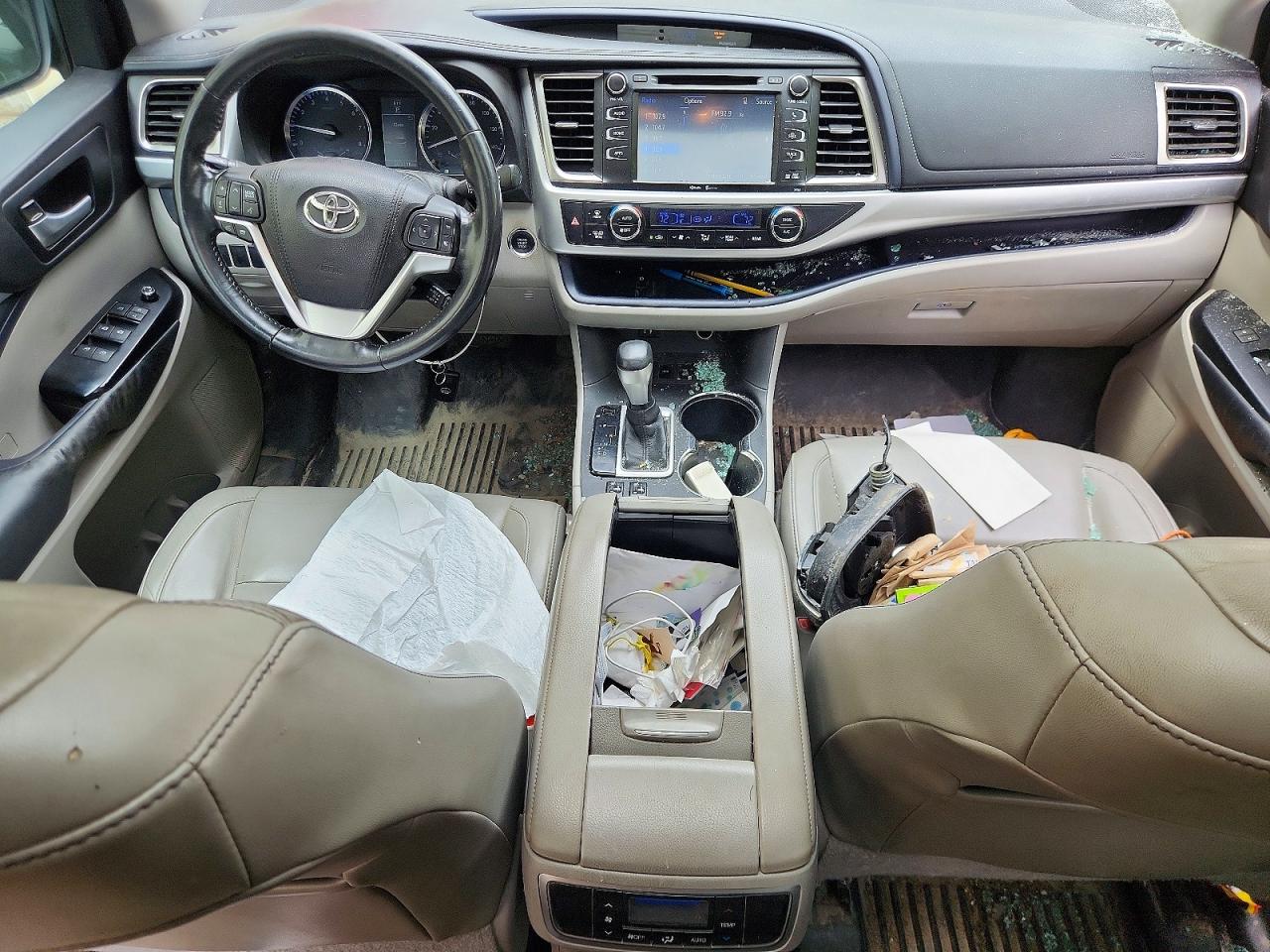 2015 Toyota Highlander Xle Silver vin: 5TDJKRFH2FS140699