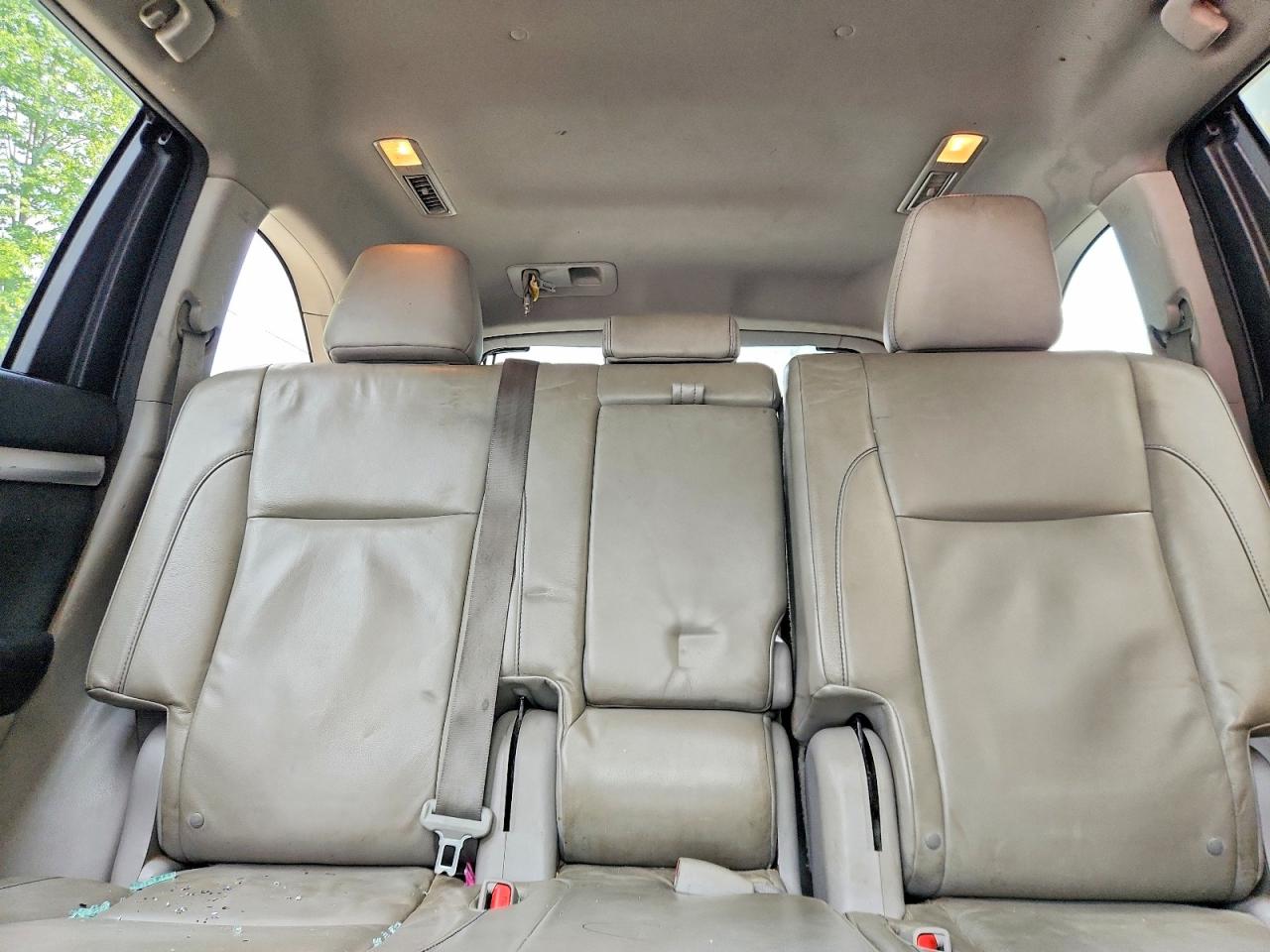 2015 Toyota Highlander Xle Silver vin: 5TDJKRFH2FS140699