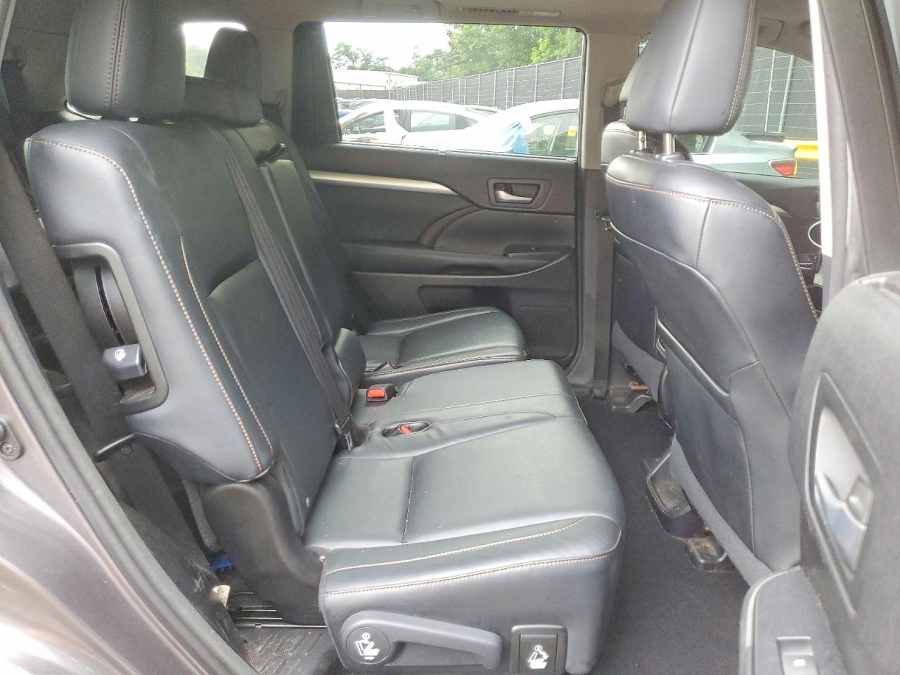 2015 Toyota Highlander Xle Gray vin: 5TDJKRFH2FS190776