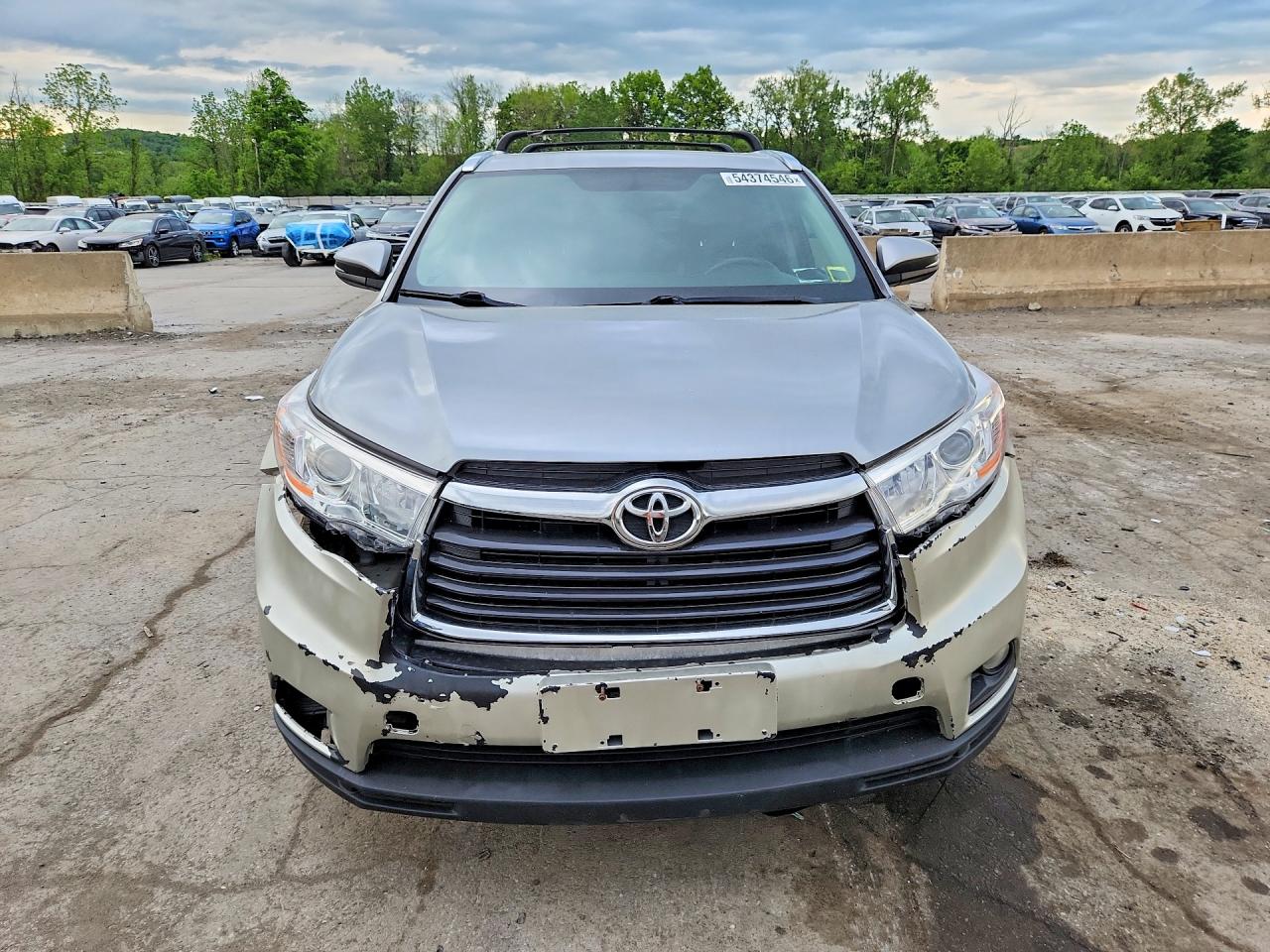 2015 Toyota Highlander Xle Silver vin: 5TDJKRFH2FS198506