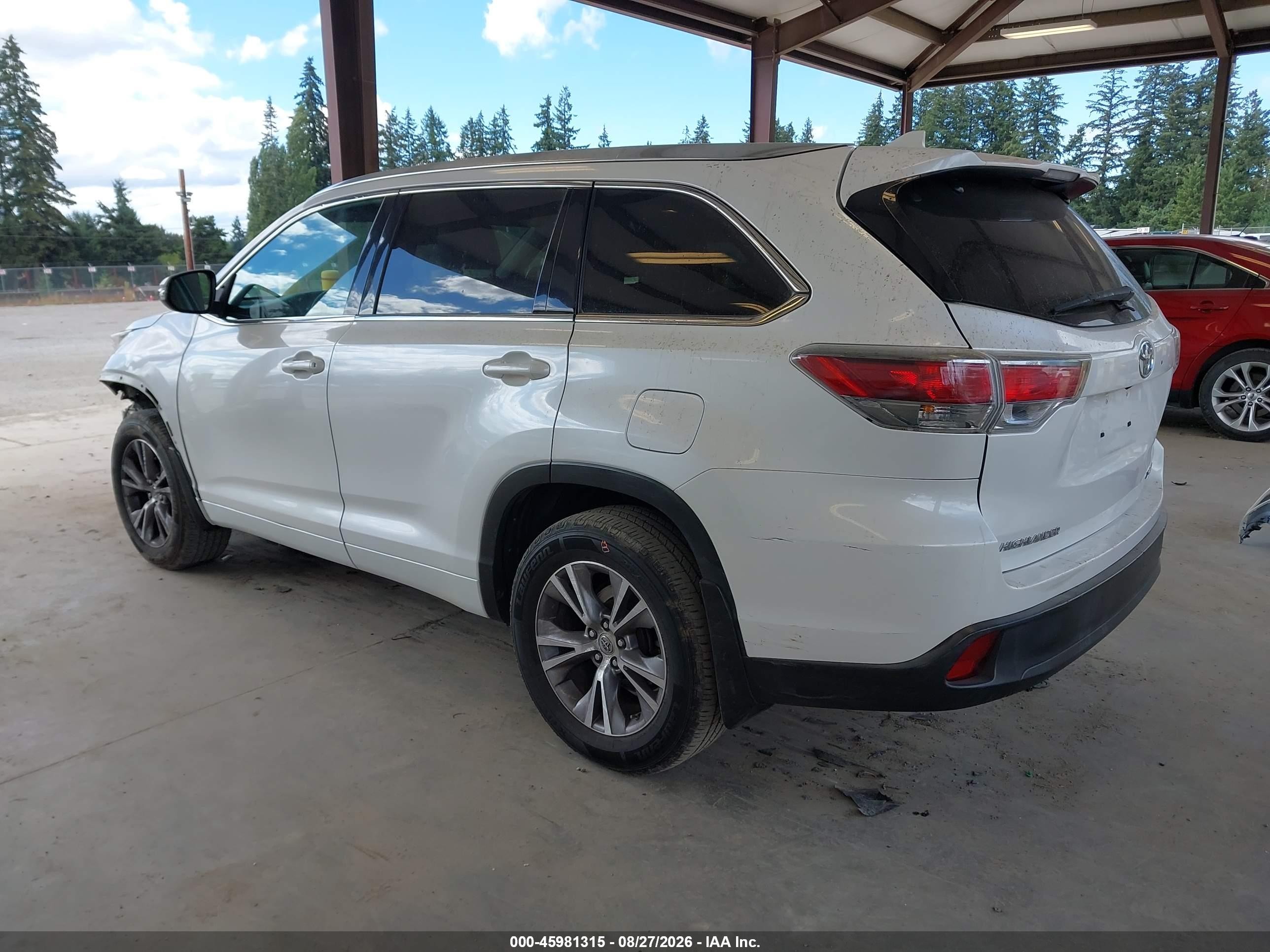2015 Toyota Highlander Xle V6 Белый vin: 5TDJKRFH2FS199221